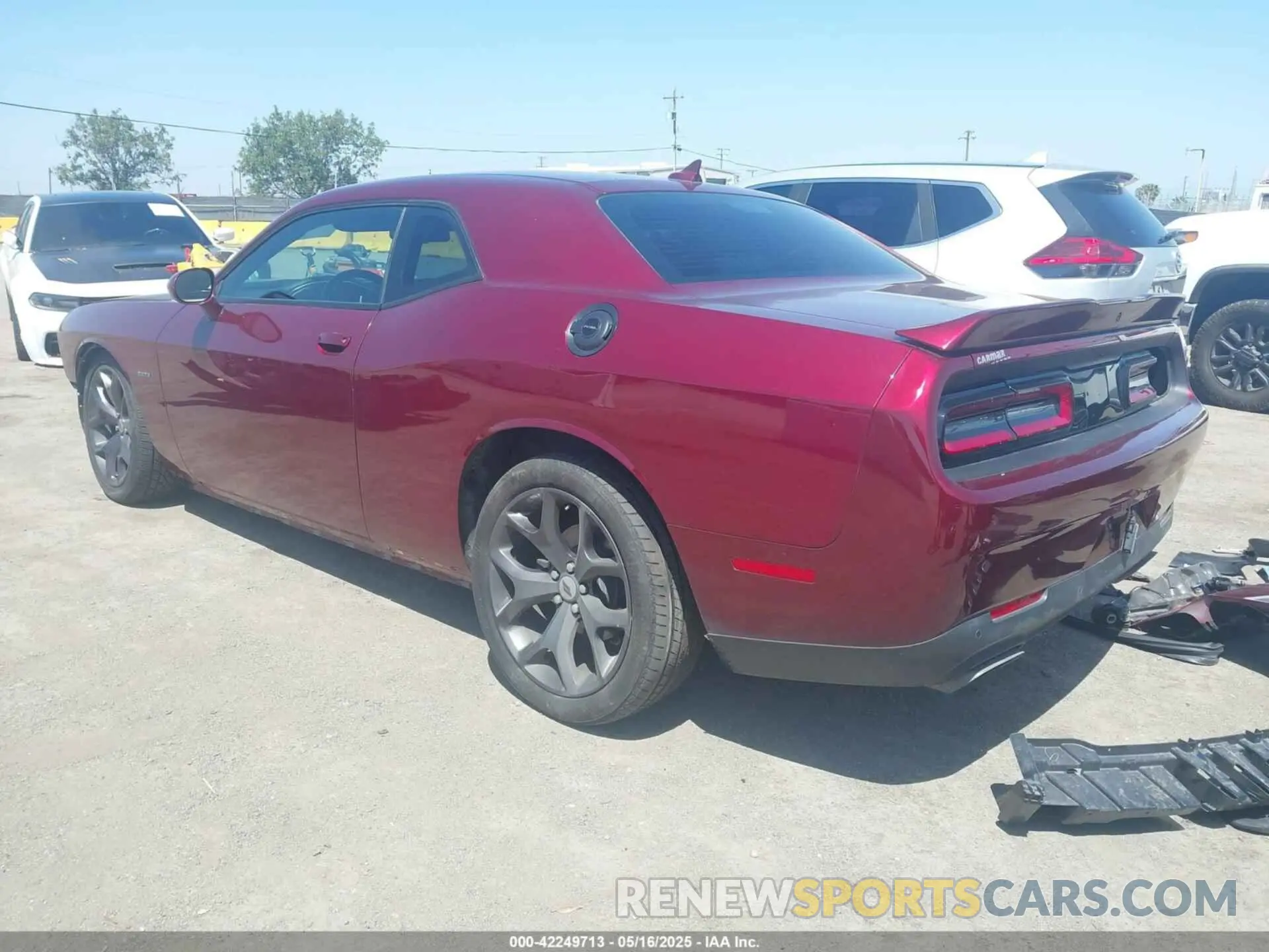 3 fotografías del automóvil dañado 2C3CDZBT2KH751102 DODGE CHALLENGER 2019