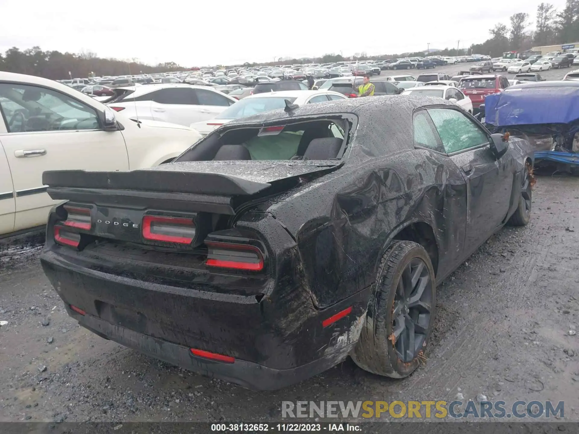 4 fotografías del automóvil dañado 2C3CDZBT6KH592942 DODGE CHALLENGER 2019