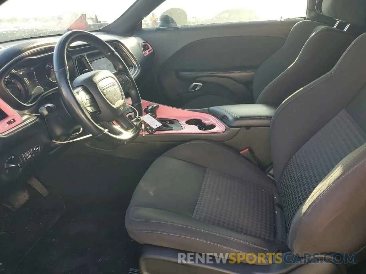 7 fotografías del automóvil dañado 2C3CDZBT6KH654839 DODGE CHALLENGER 2019