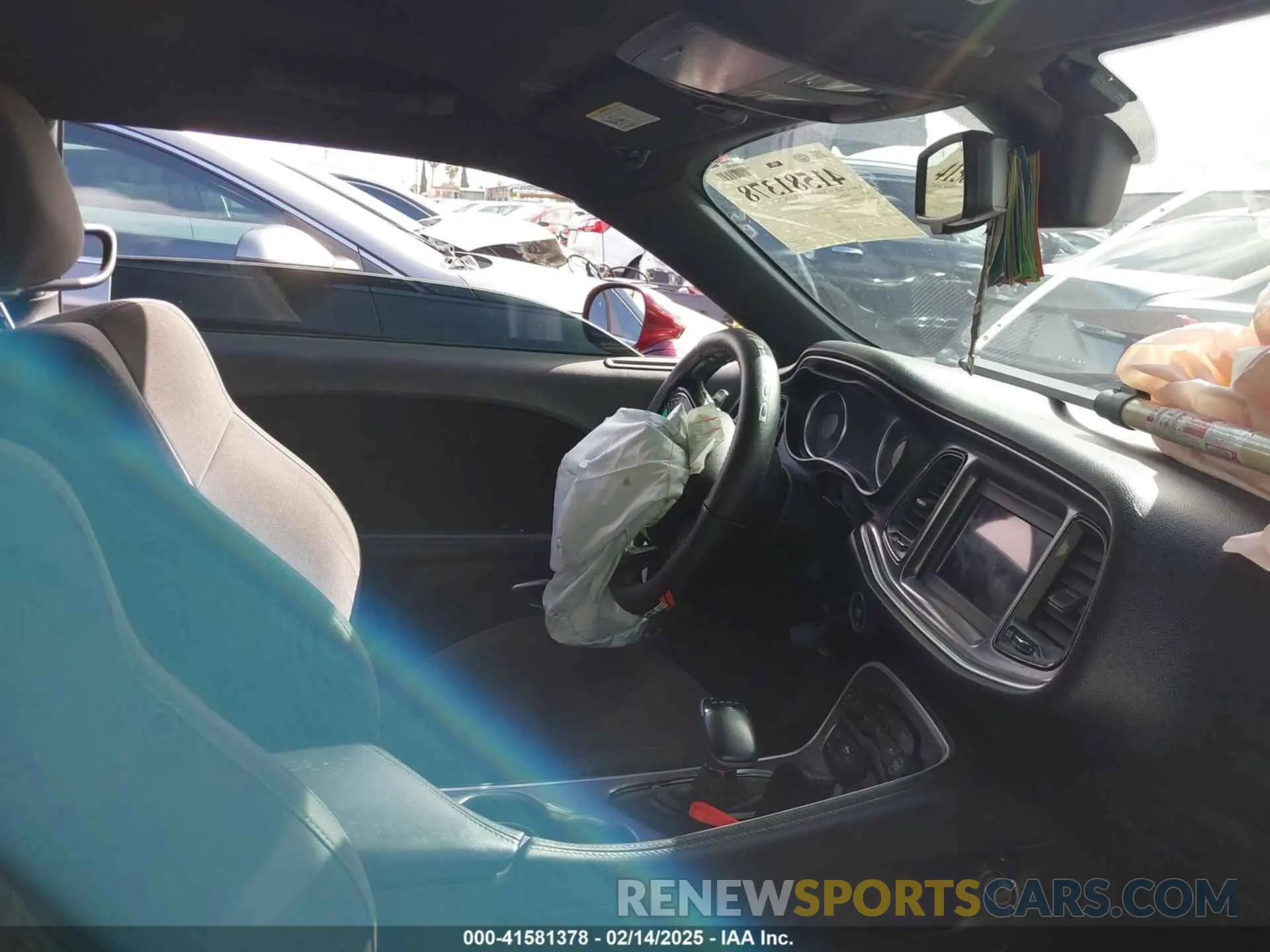 5 fotografías del automóvil dañado 2C3CDZBT6KH660527 DODGE CHALLENGER 2019