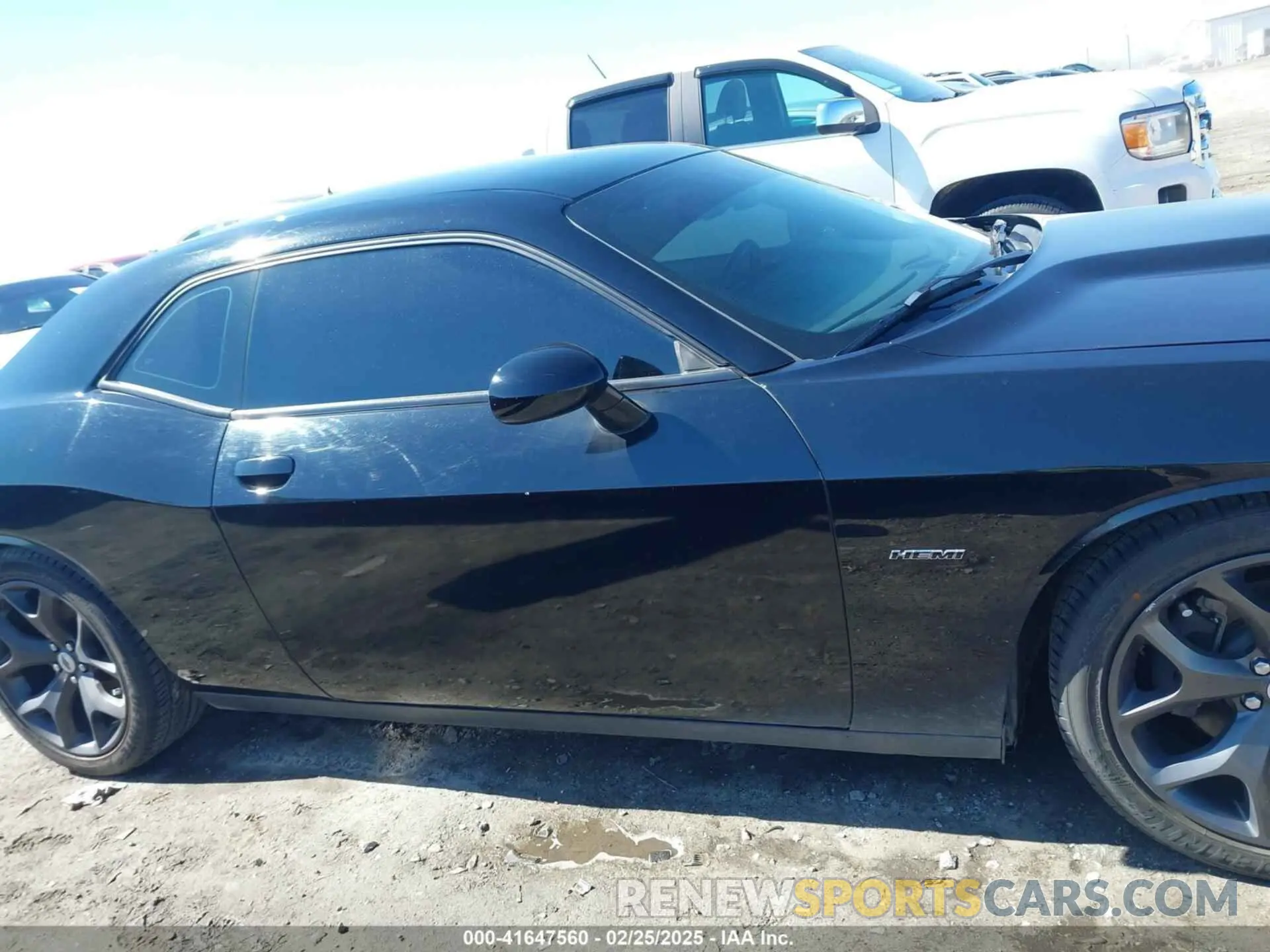 14 fotografías del automóvil dañado 2C3CDZBT7KH583408 DODGE CHALLENGER 2019