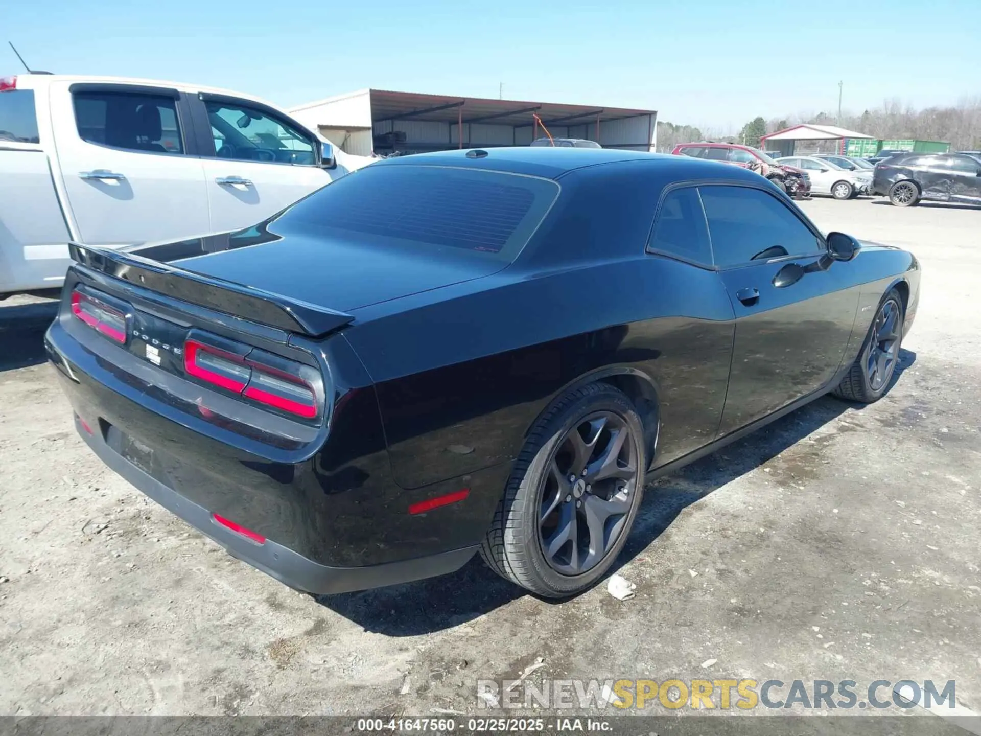 4 fotografías del automóvil dañado 2C3CDZBT7KH583408 DODGE CHALLENGER 2019
