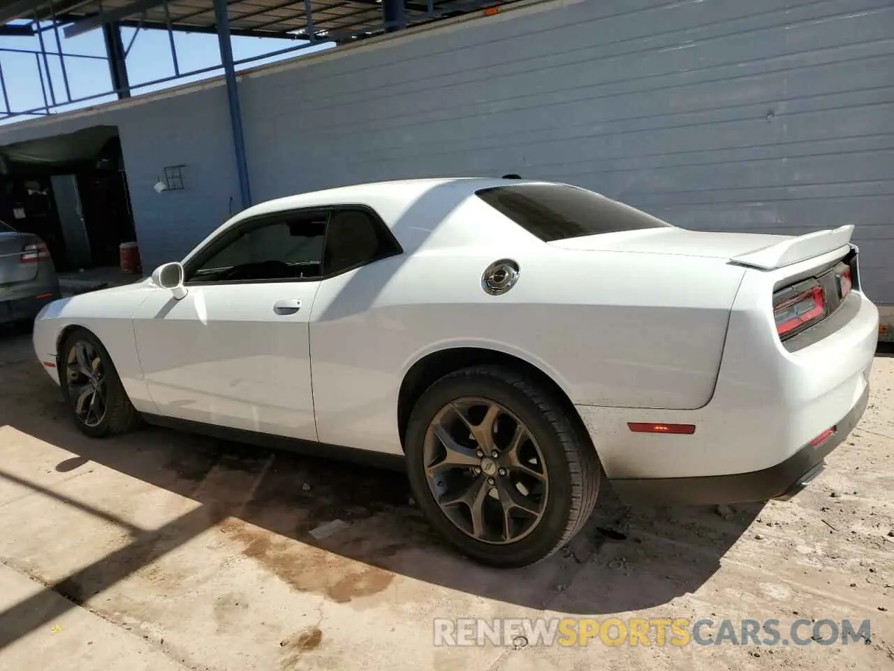 2 fotografías del automóvil dañado 2C3CDZBT7KH583537 DODGE CHALLENGER 2019