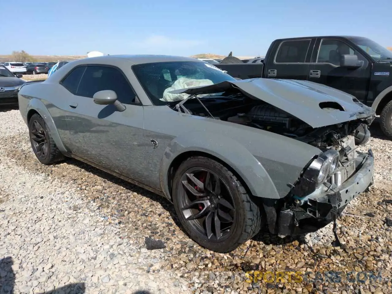 4 fotografías del automóvil dañado 2C3CDZC94KH674882 DODGE CHALLENGER 2019