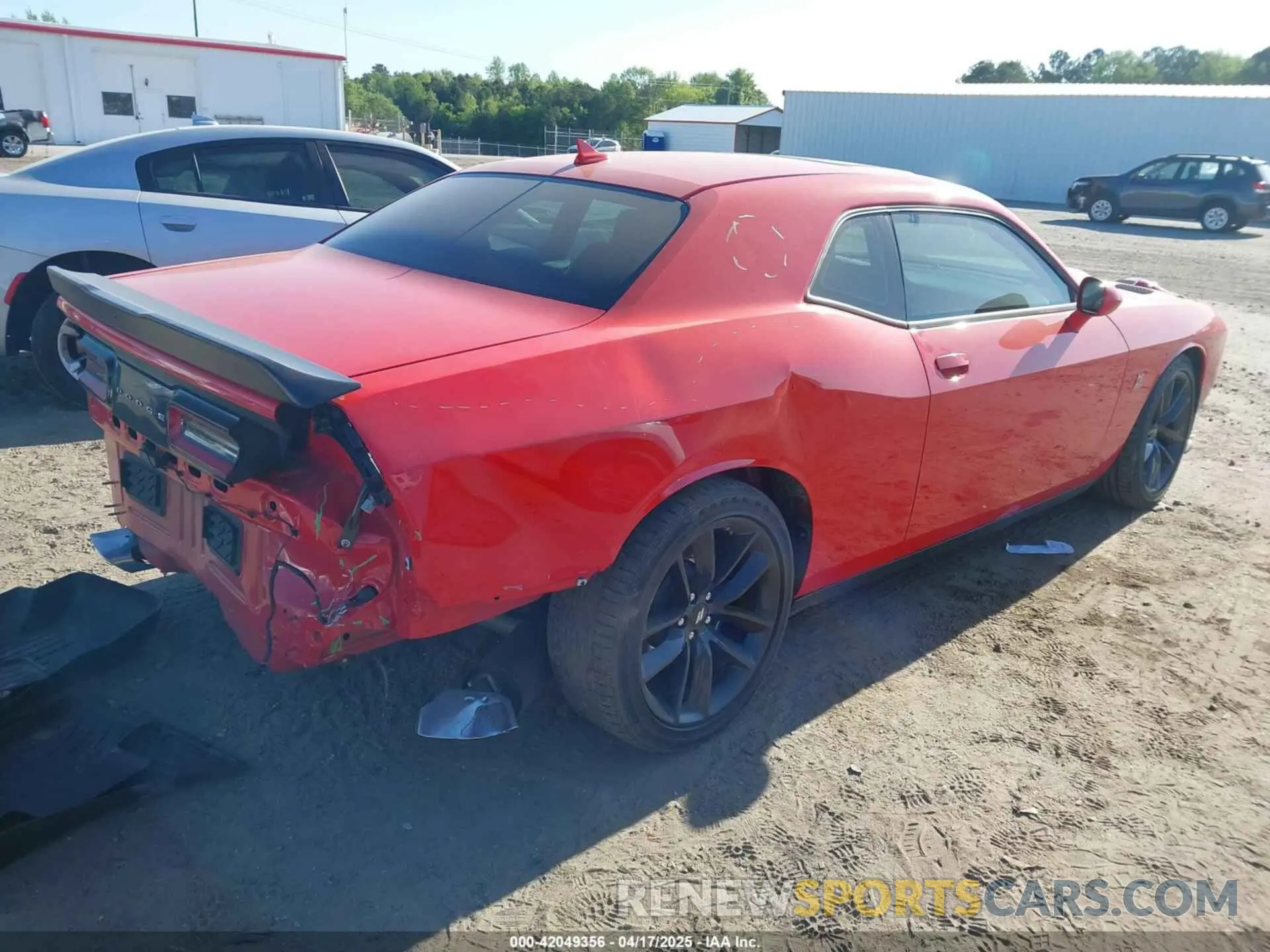 4 fotografías del automóvil dañado 2C3CDZFJ2KH570865 DODGE CHALLENGER 2019