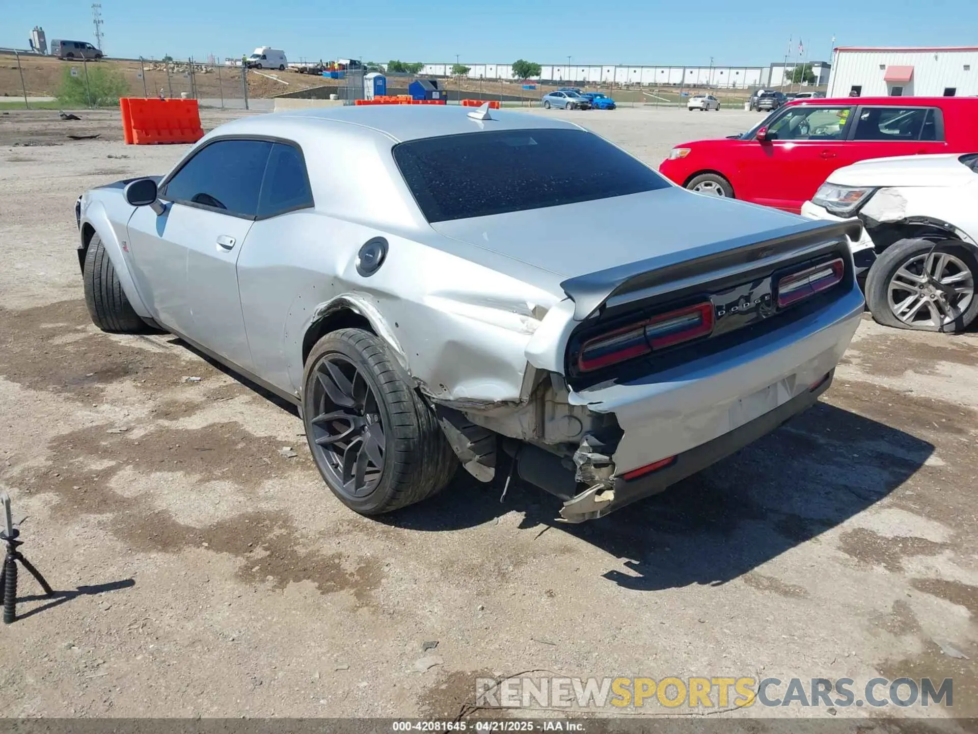 3 fotografías del automóvil dañado 2C3CDZFJ3KH625596 DODGE CHALLENGER 2019