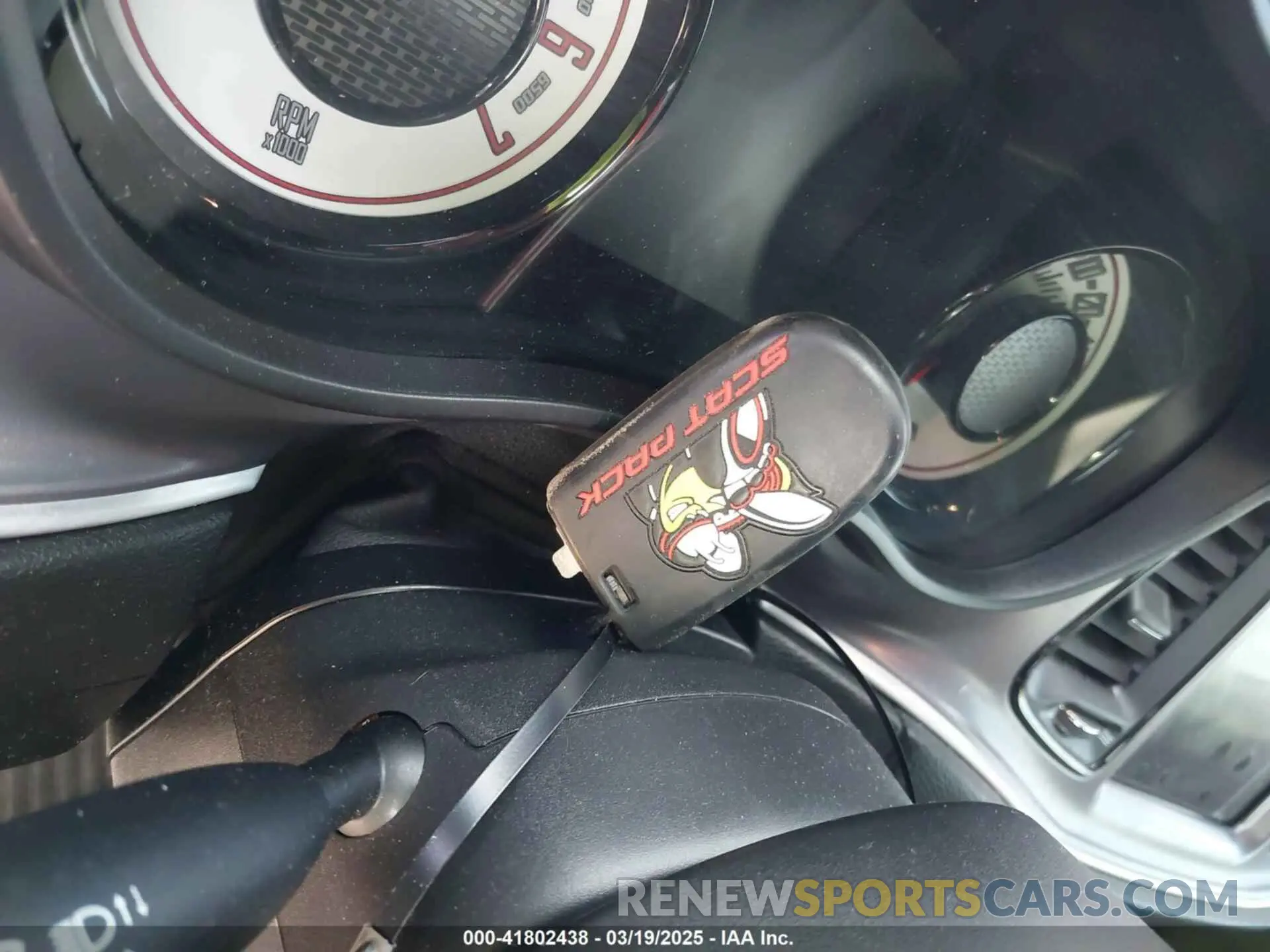 11 fotografías del automóvil dañado 2C3CDZFJ4KH625400 DODGE CHALLENGER 2019