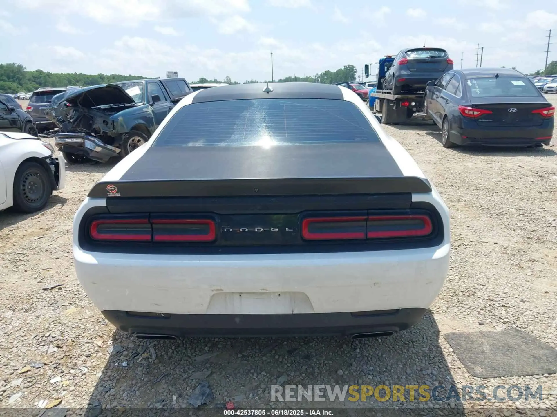 17 fotografías del automóvil dañado 2C3CDZFJ5KH529257 DODGE CHALLENGER 2019