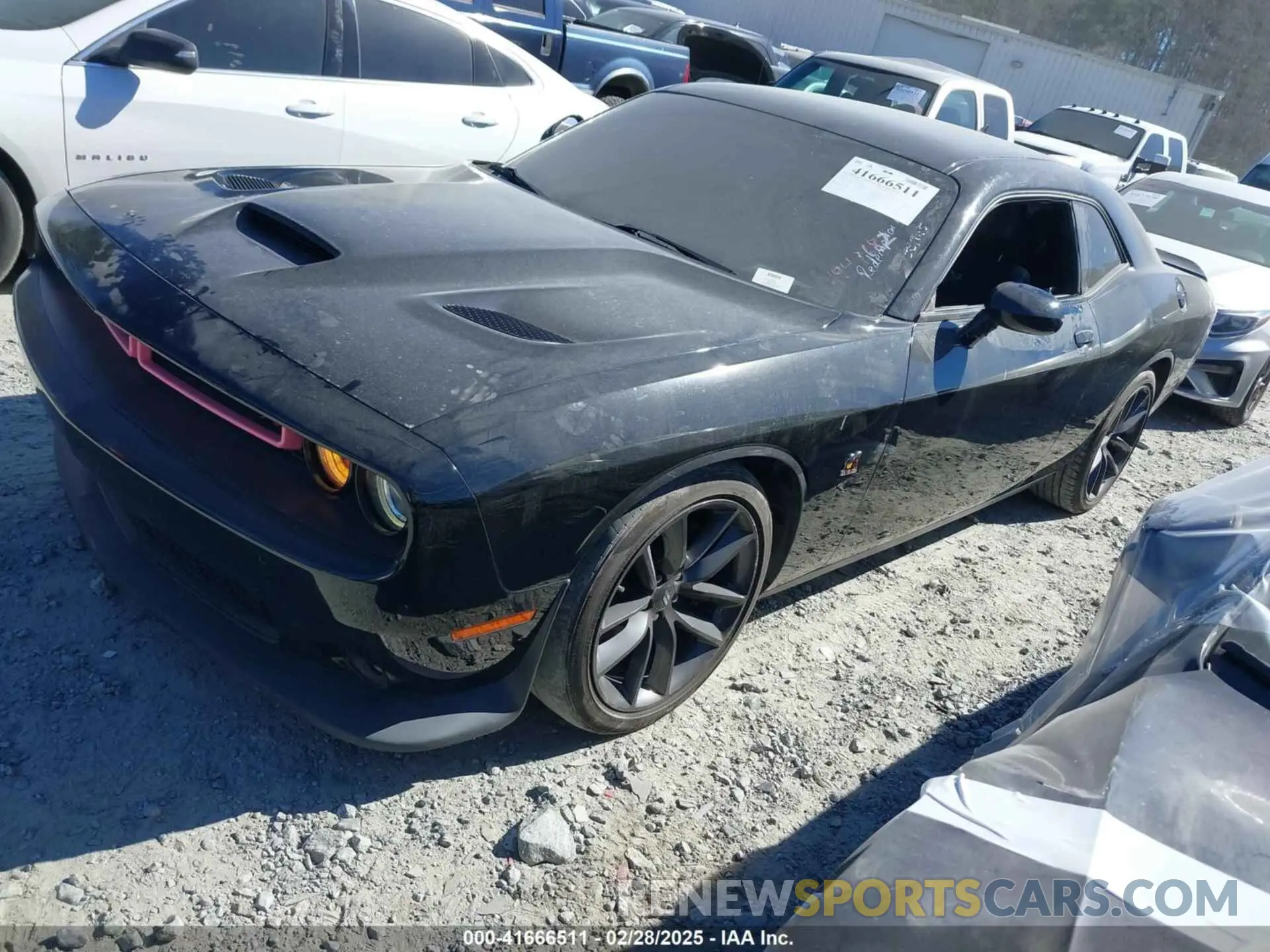 2 fotografías del automóvil dañado 2C3CDZFJ7KH563779 DODGE CHALLENGER 2019