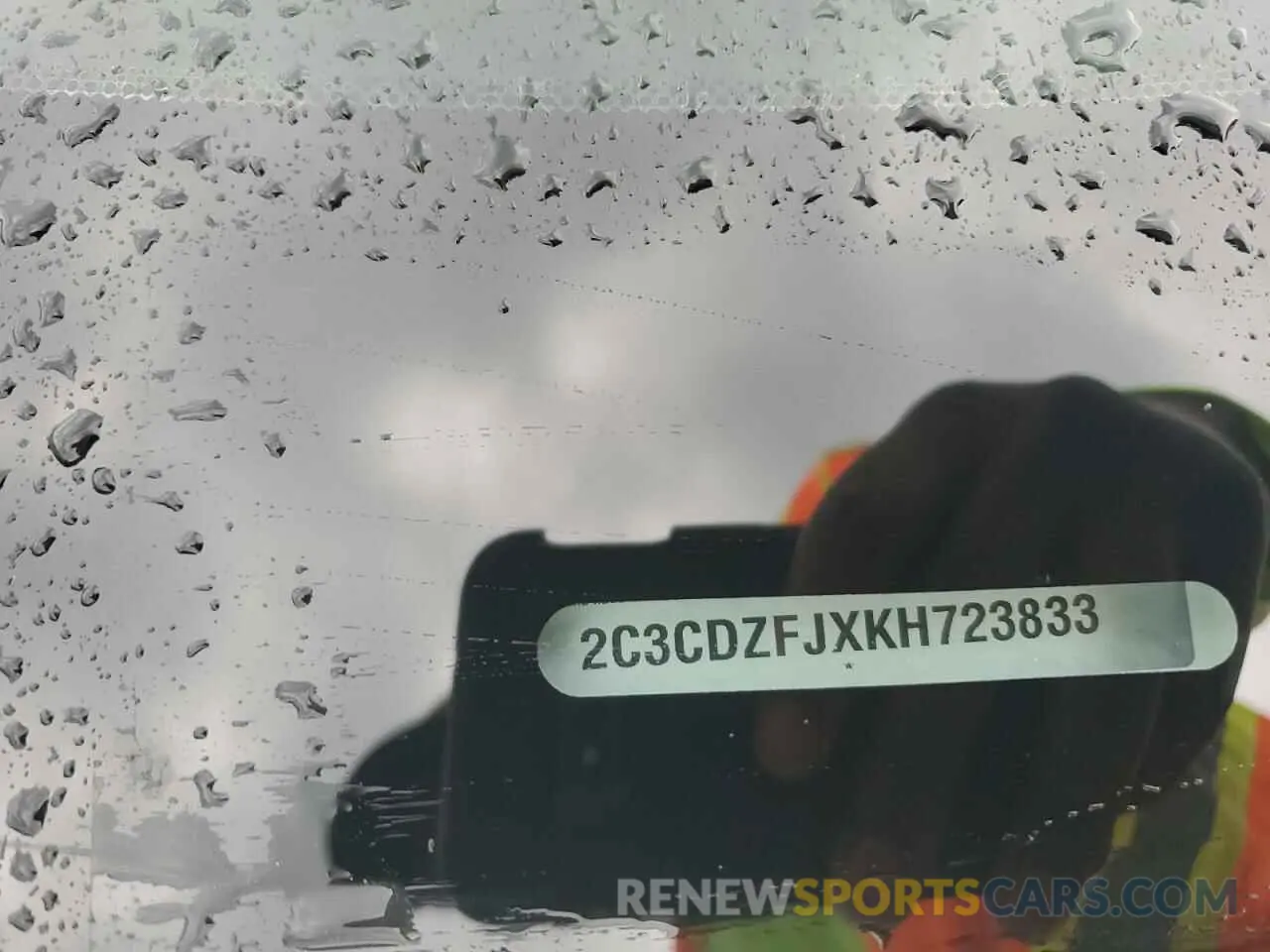 12 fotografías del automóvil dañado 2C3CDZFJXKH723833 DODGE CHALLENGER 2019