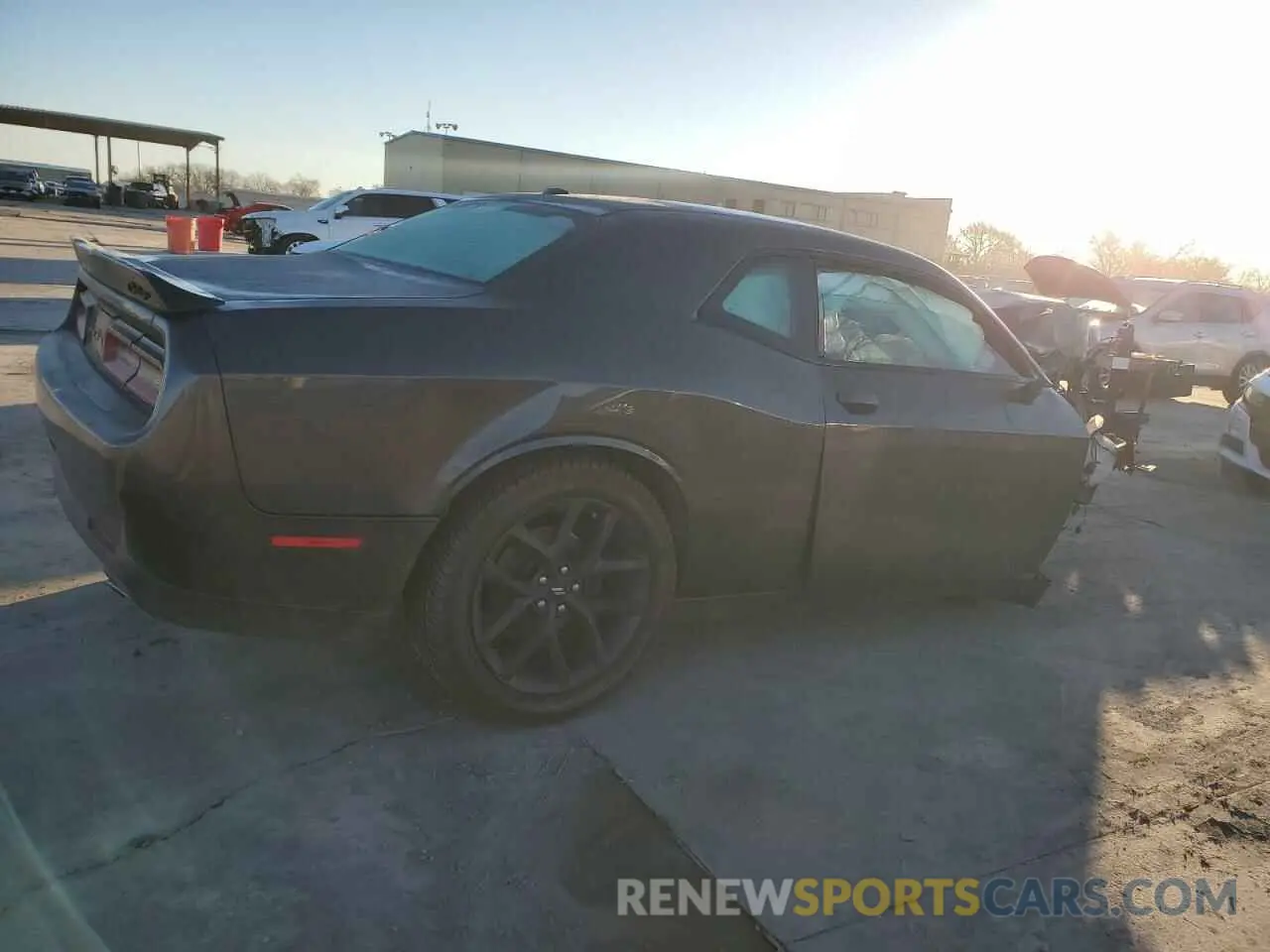 3 fotografías del automóvil dañado 2C3CDZJG4KH667903 DODGE CHALLENGER 2019
