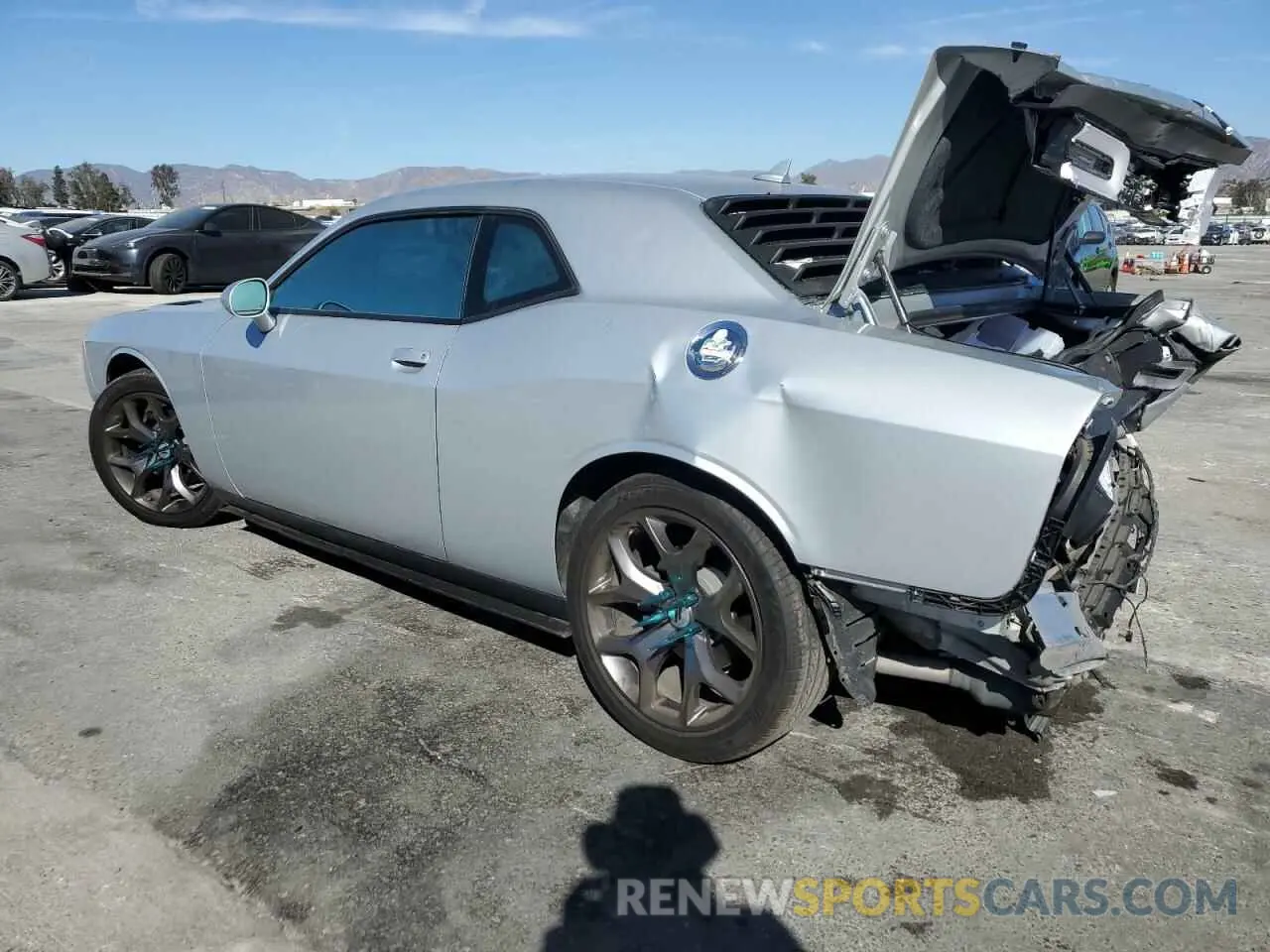 2 fotografías del automóvil dañado 2C3CDZJG7KH756512 DODGE CHALLENGER 2019