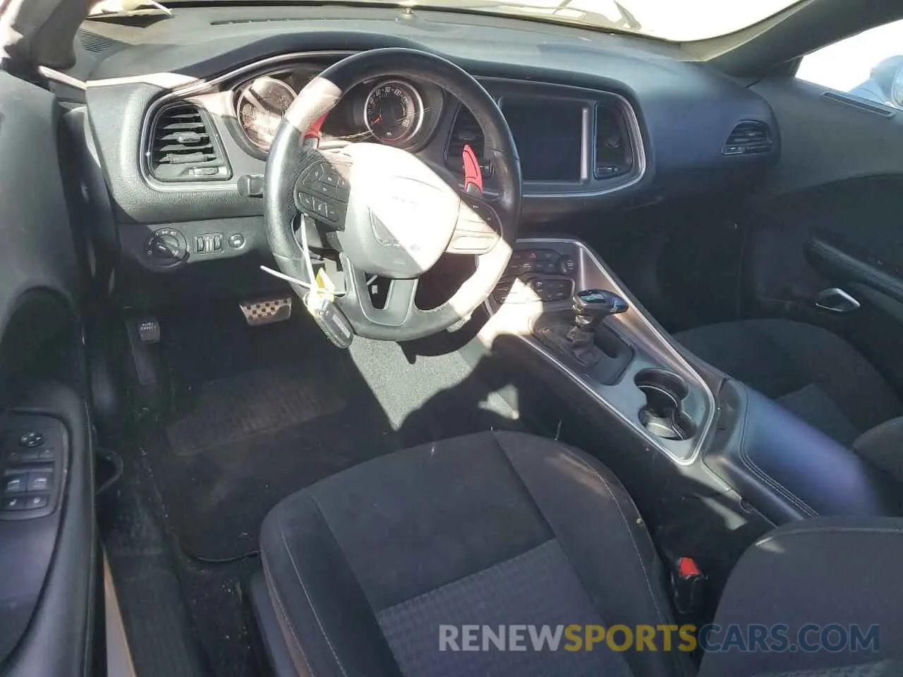 8 fotografías del automóvil dañado 2C3CDZJG7KH756512 DODGE CHALLENGER 2019