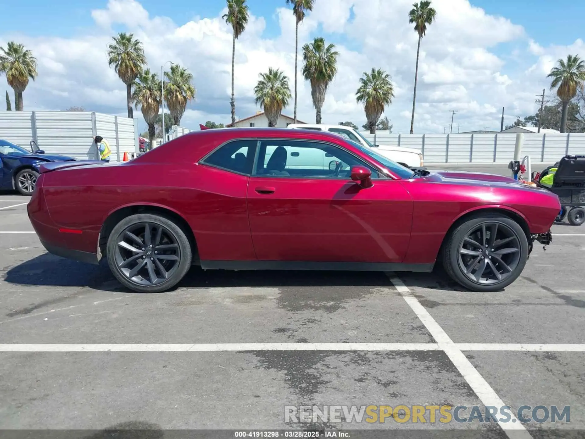 14 fotografías del automóvil dañado 2C3CDZJG9KH727643 DODGE CHALLENGER 2019