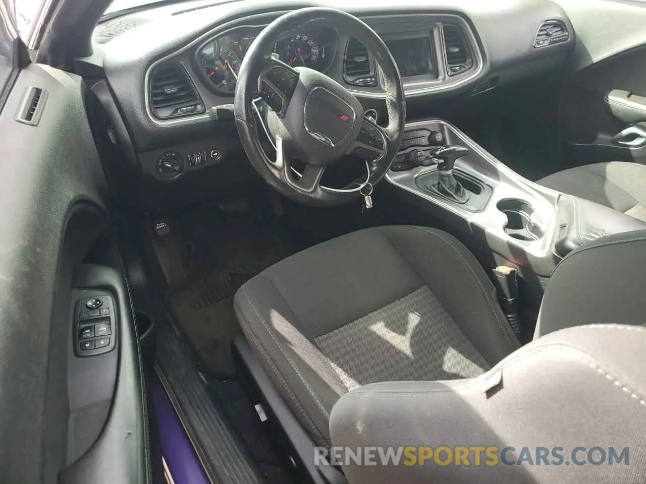 8 fotografías del automóvil dañado 2C3CDZKG3KH637368 DODGE CHALLENGER 2019