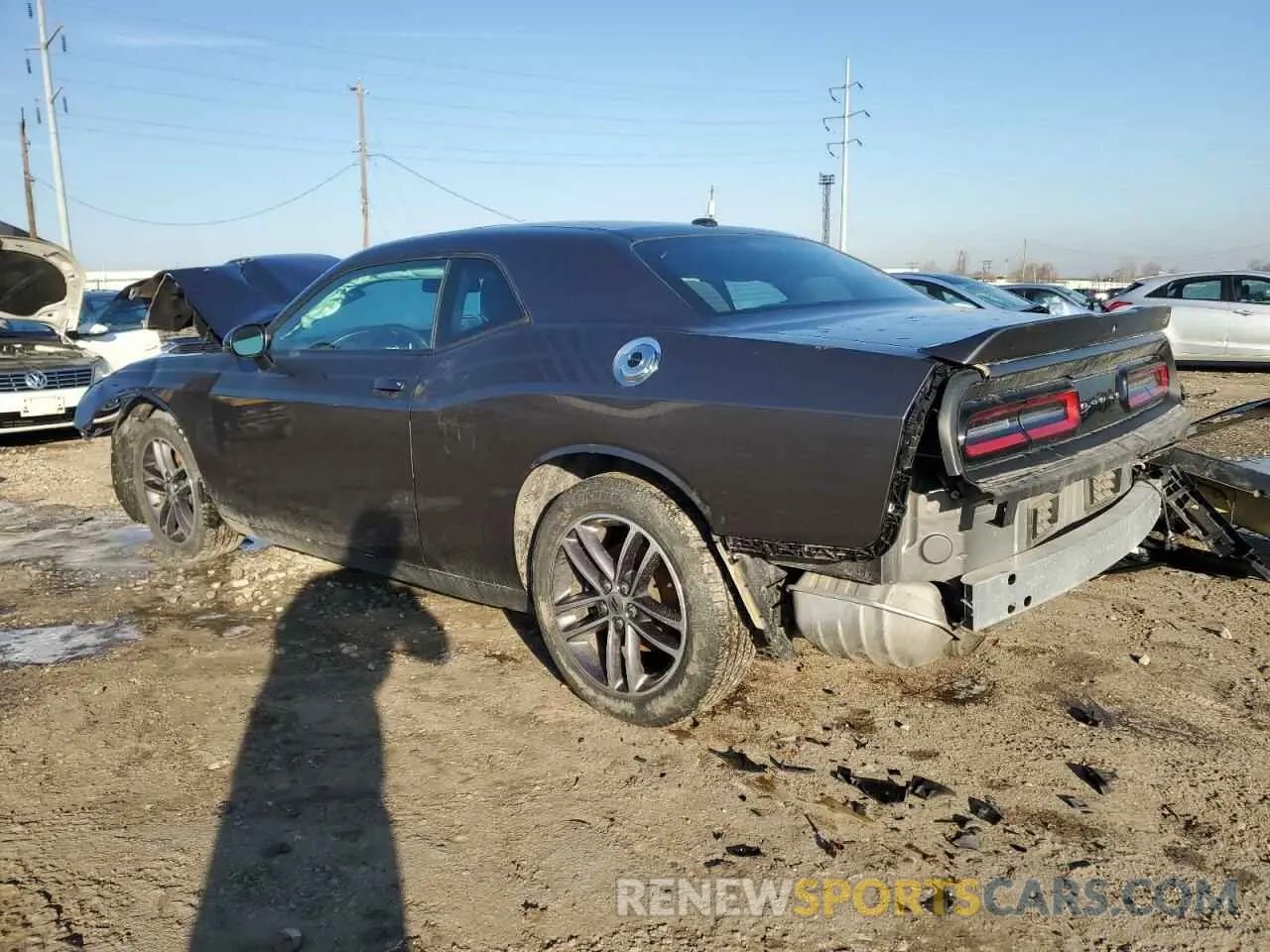 2 fotografías del automóvil dañado 2C3CDZKG6KH683597 DODGE CHALLENGER 2019