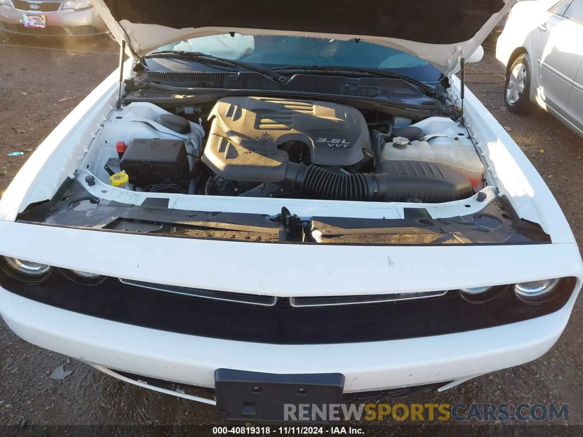 10 fotografías del automóvil dañado 2C3CDZKG7KH517637 DODGE CHALLENGER 2019