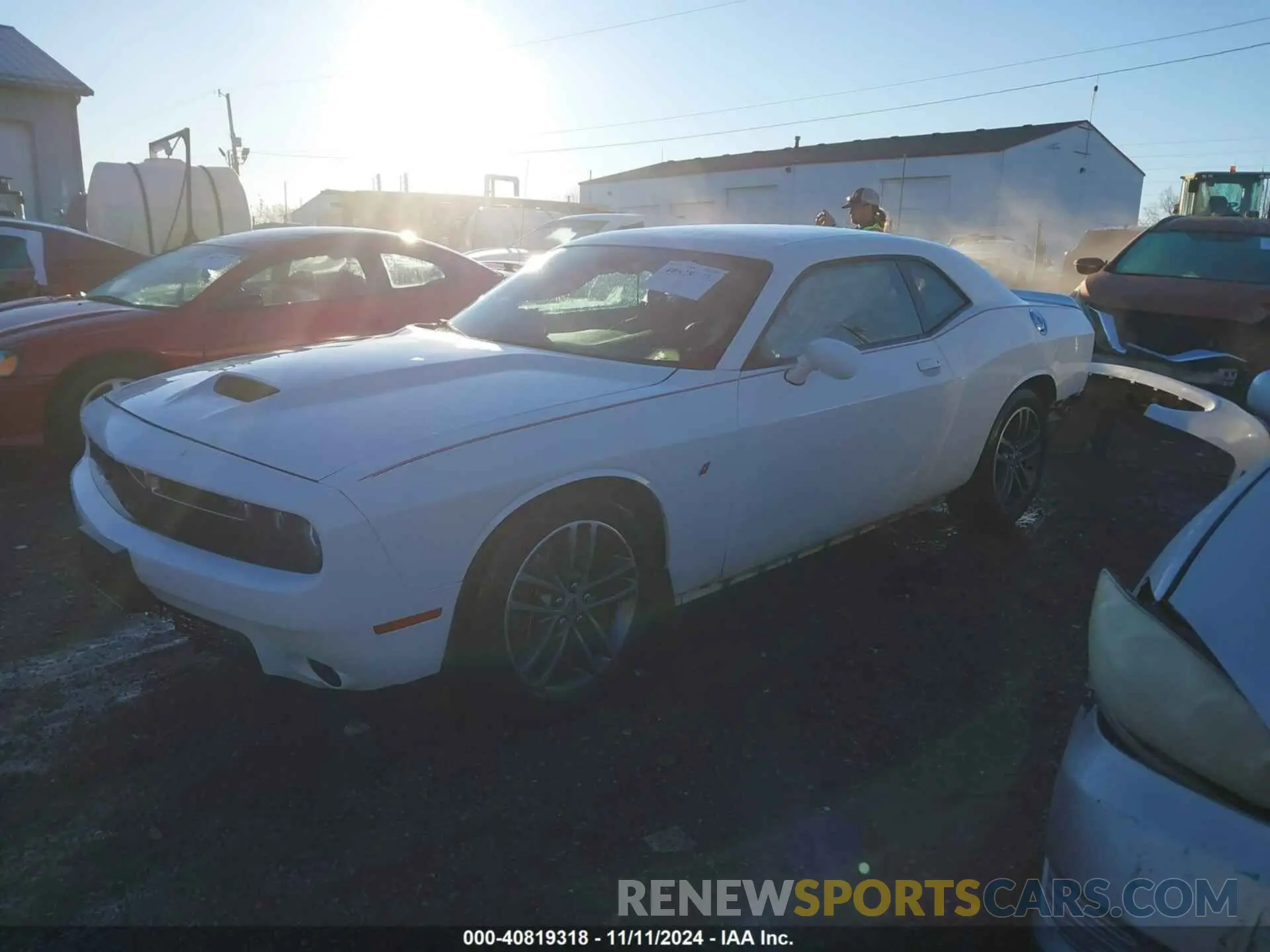 2 fotografías del automóvil dañado 2C3CDZKG7KH517637 DODGE CHALLENGER 2019