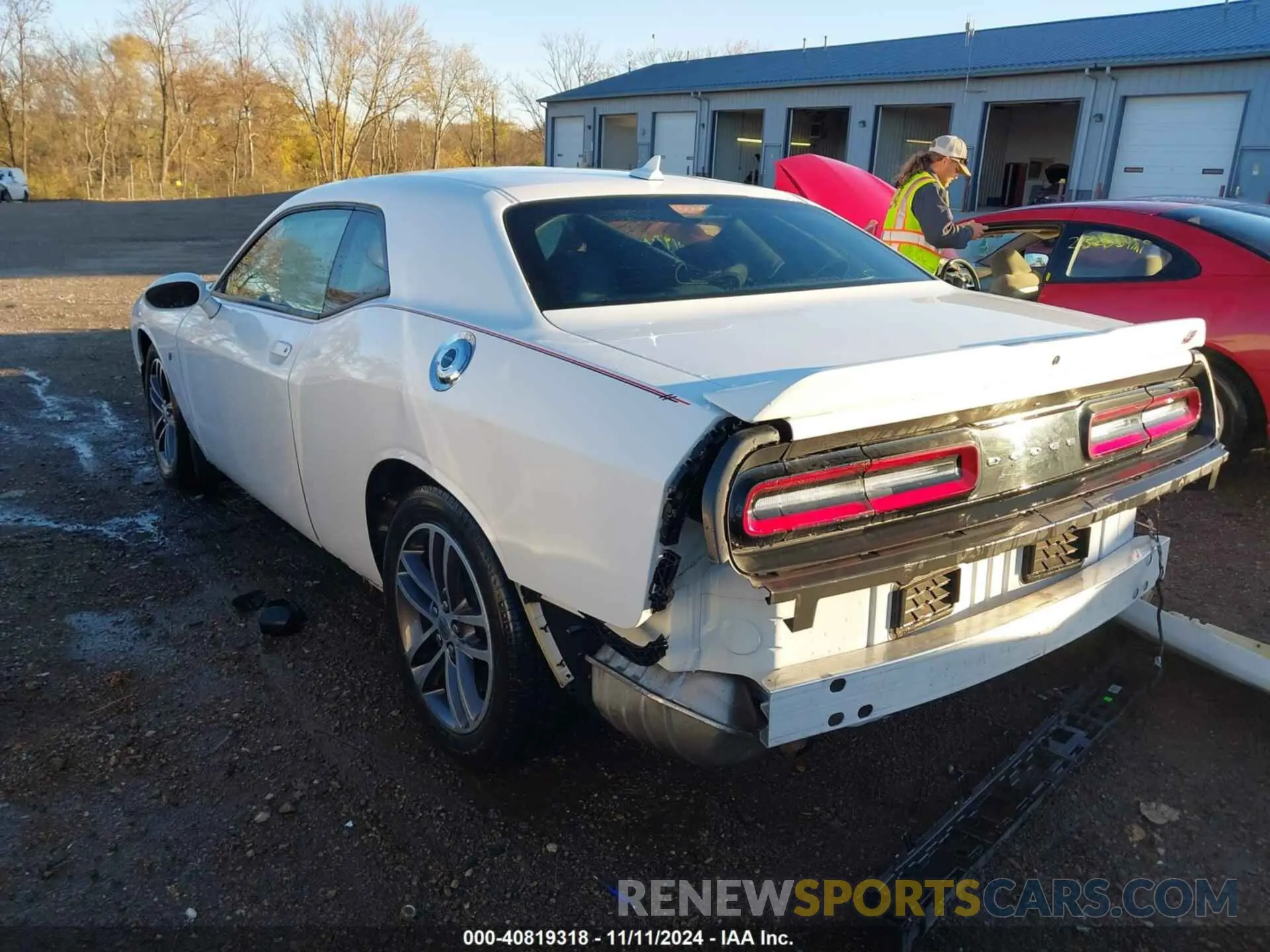 3 fotografías del automóvil dañado 2C3CDZKG7KH517637 DODGE CHALLENGER 2019