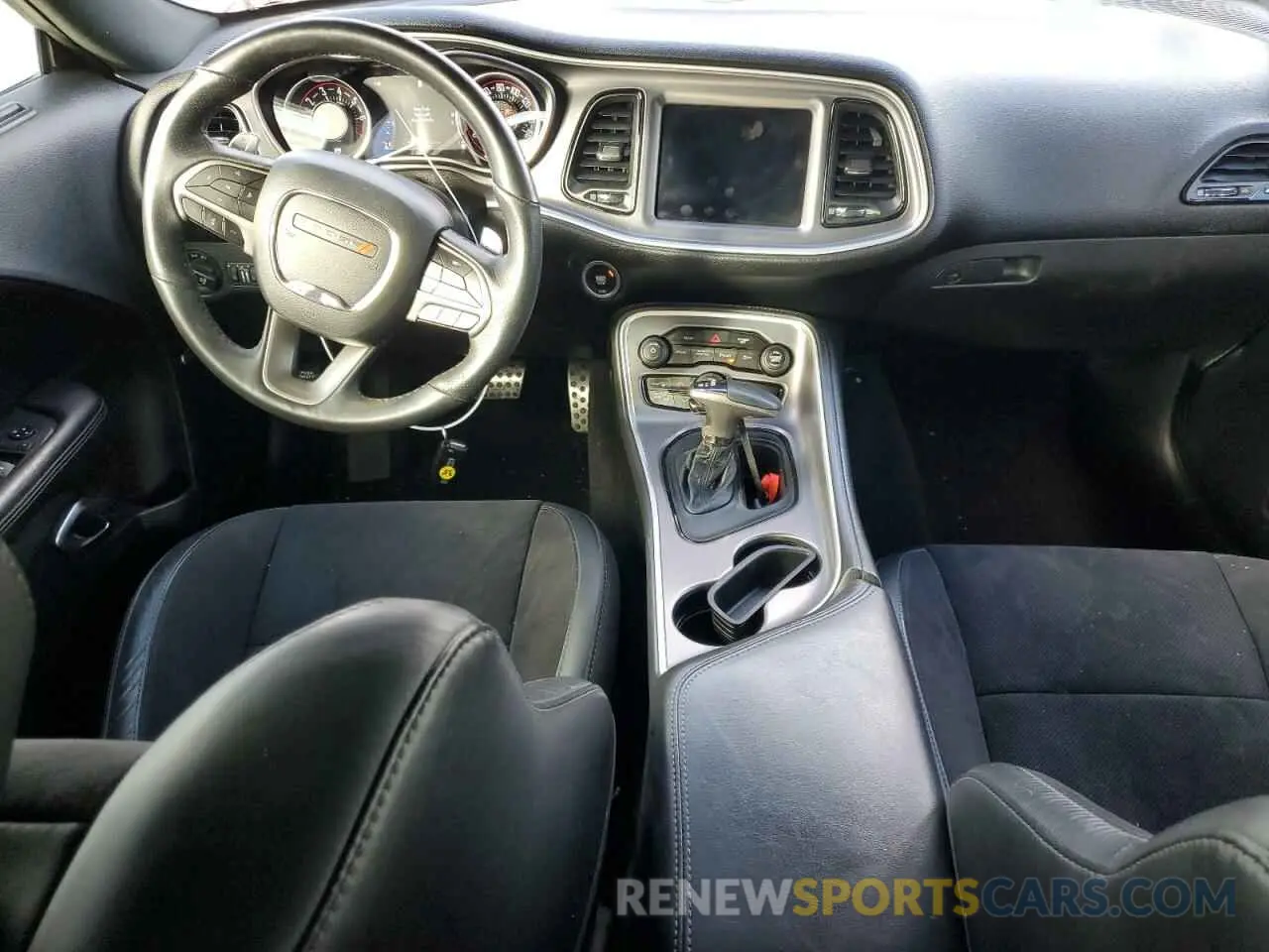 8 fotografías del automóvil dañado 2C3CDZKG7KH624218 DODGE CHALLENGER 2019