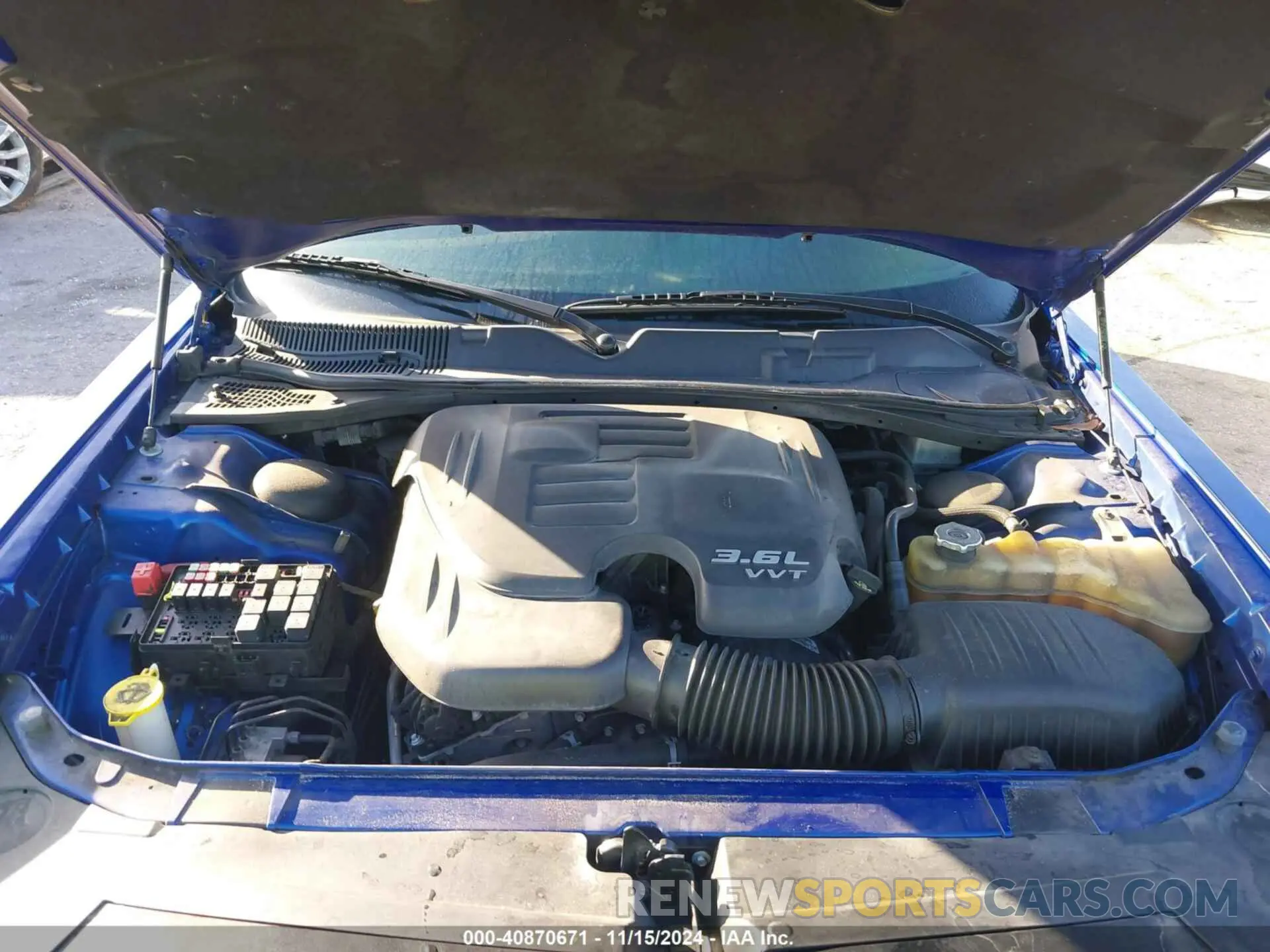 10 fotografías del automóvil dañado 2C3CDZKGXKH752596 DODGE CHALLENGER 2019