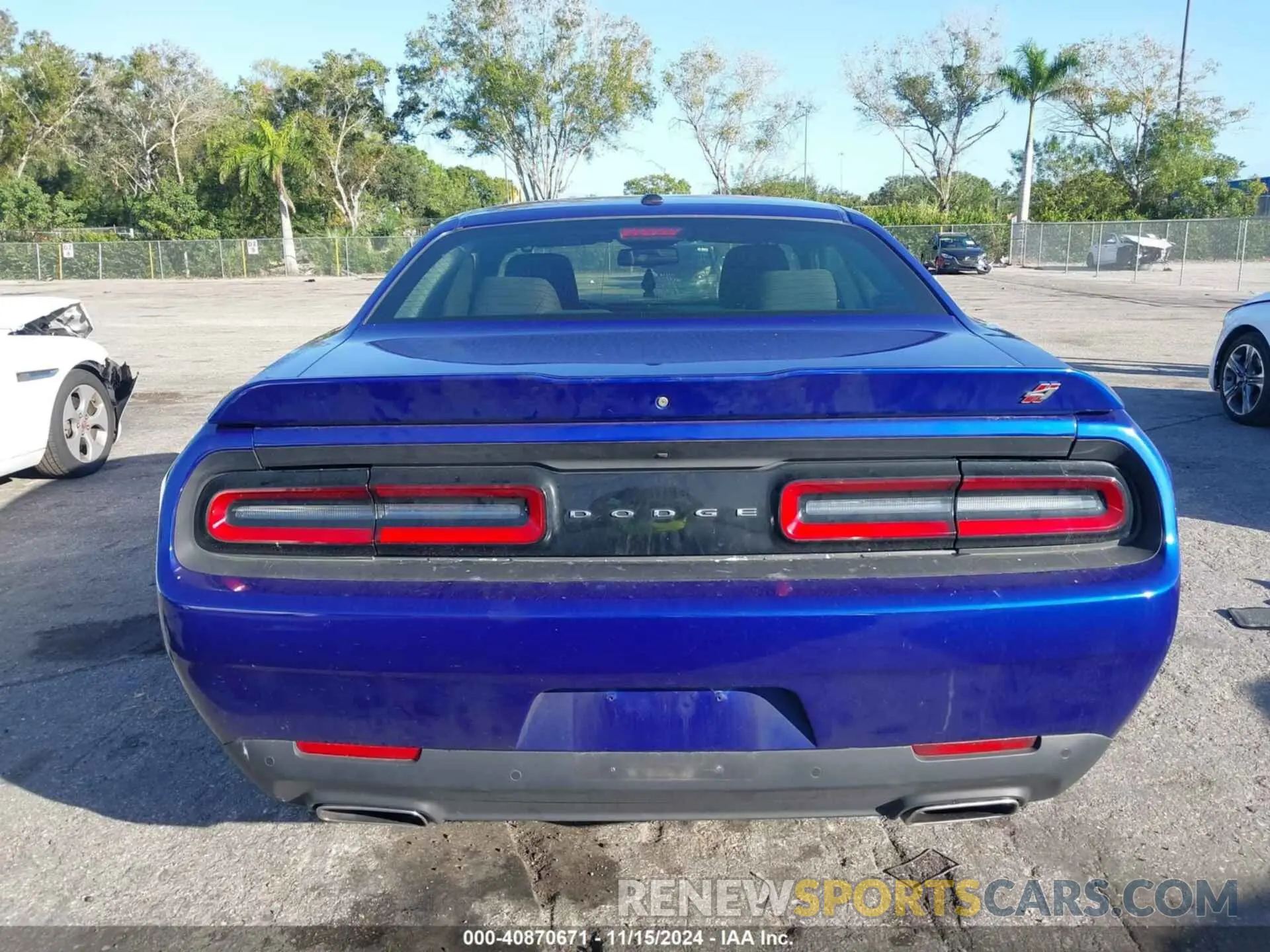 16 fotografías del automóvil dañado 2C3CDZKGXKH752596 DODGE CHALLENGER 2019