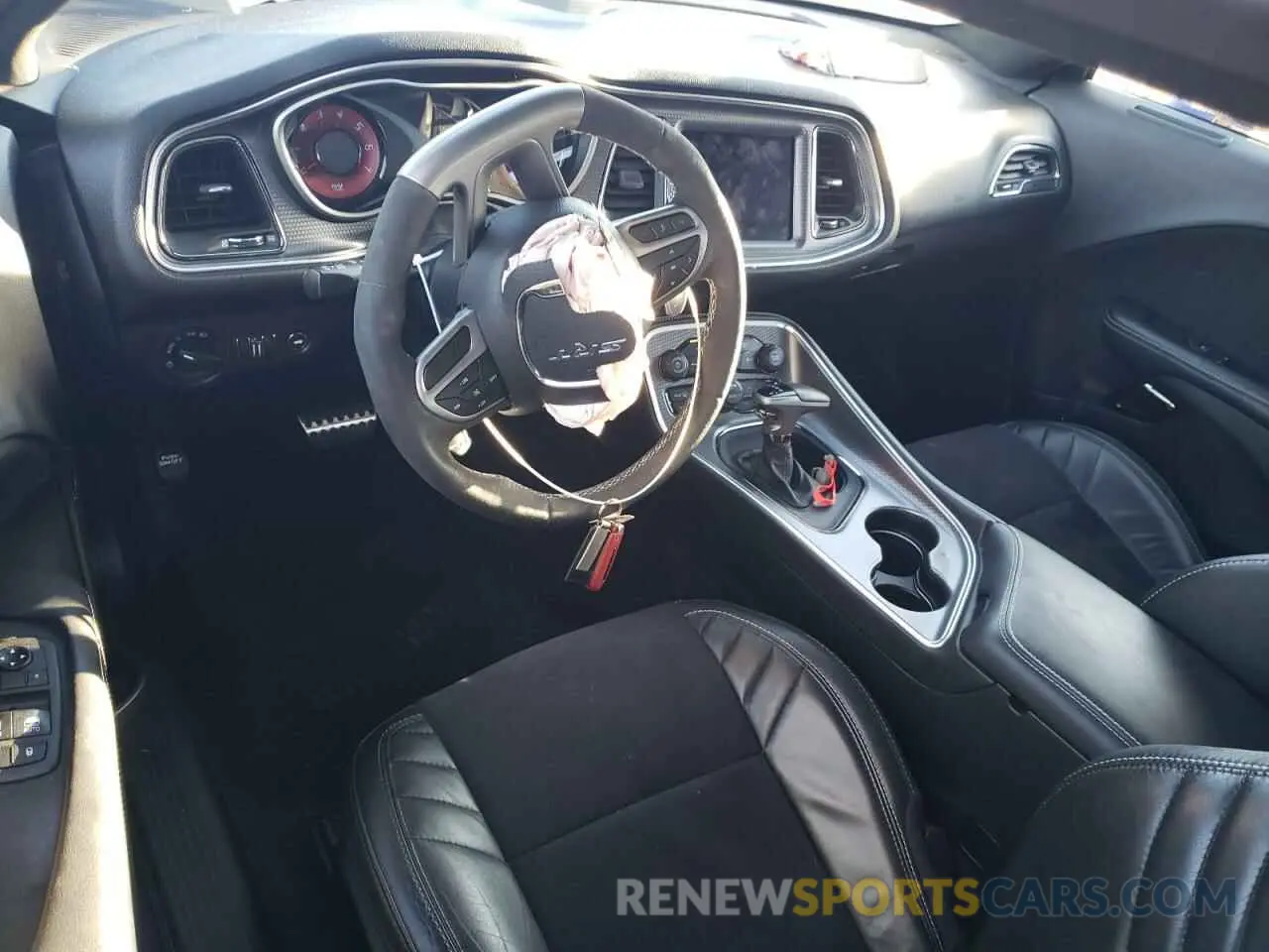 8 fotografías del automóvil dañado 2C3CDZL92KH579723 DODGE CHALLENGER 2019