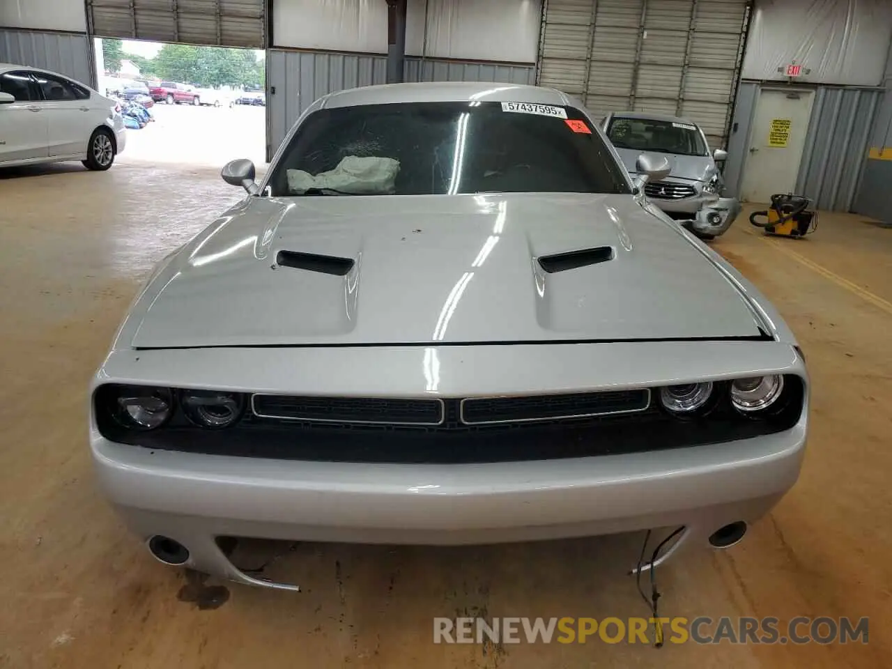 5 fotografías del automóvil dañado 2C3CDZAG5LH156606 DODGE CHALLENGER 2020