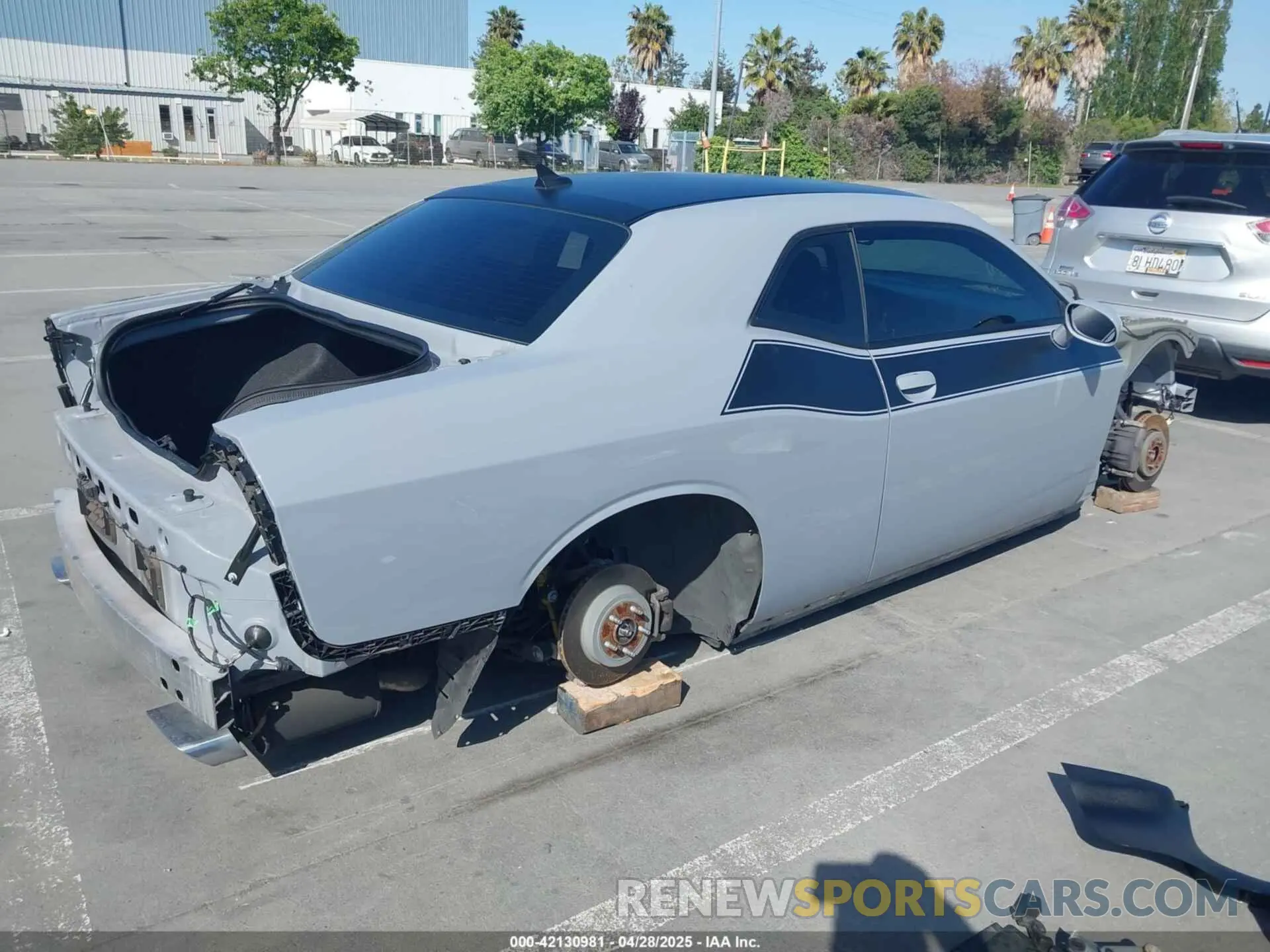 4 fotografías del automóvil dañado 2C3CDZBT2LH230933 DODGE CHALLENGER 2020