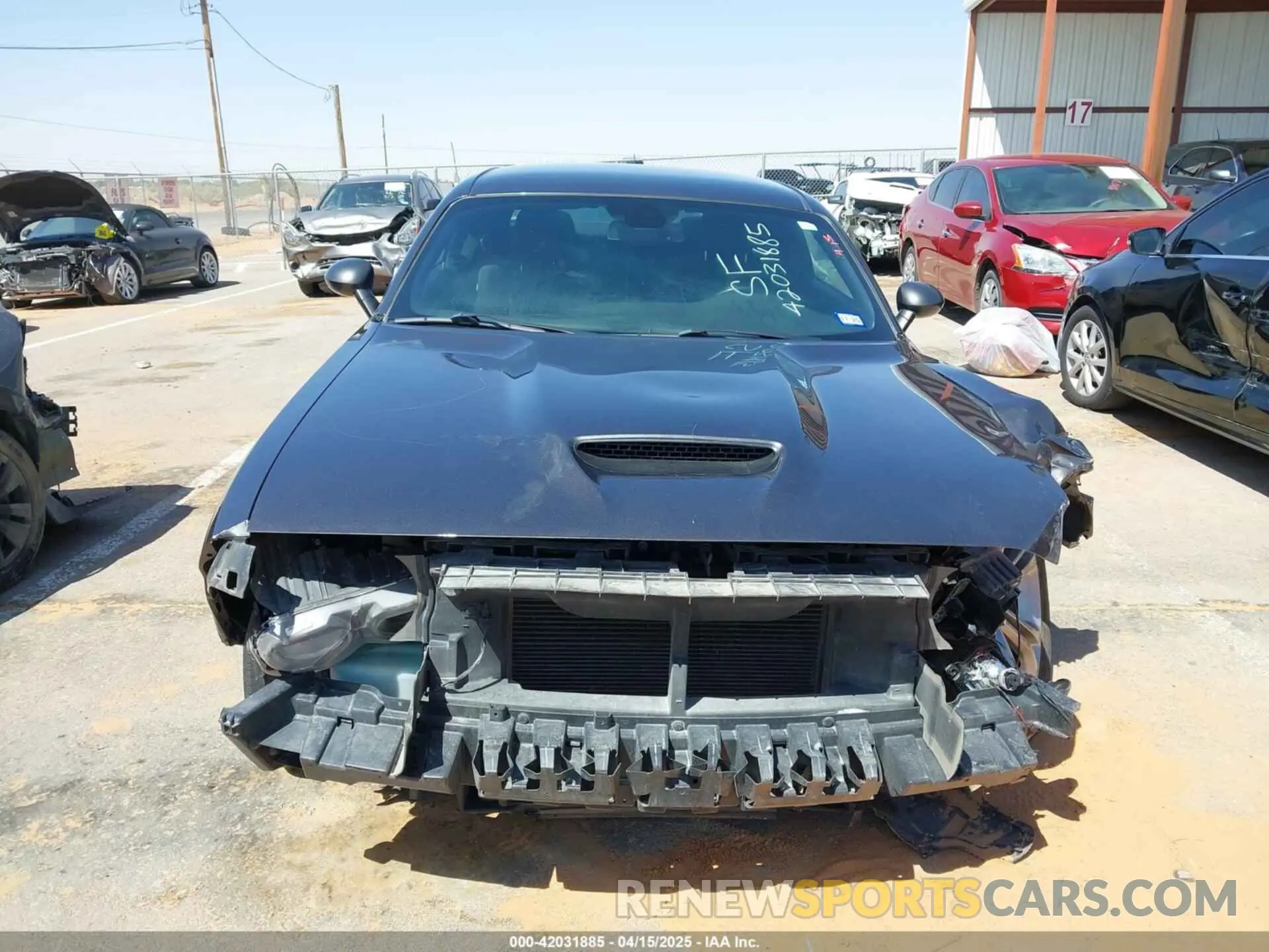 12 fotografías del automóvil dañado 2C3CDZBT4LH118375 DODGE CHALLENGER 2020