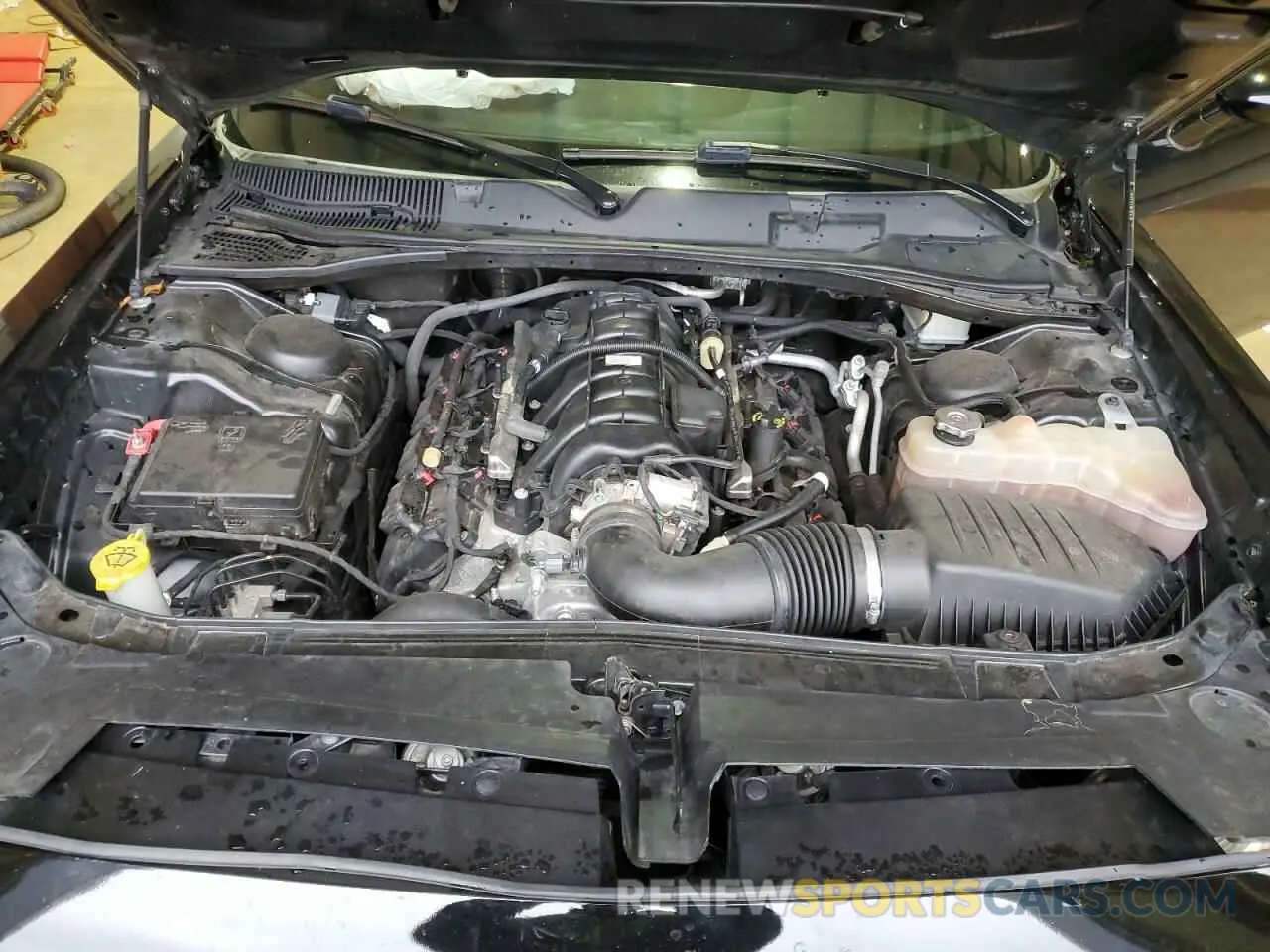 11 fotografías del automóvil dañado 2C3CDZBT7LH105894 DODGE CHALLENGER 2020
