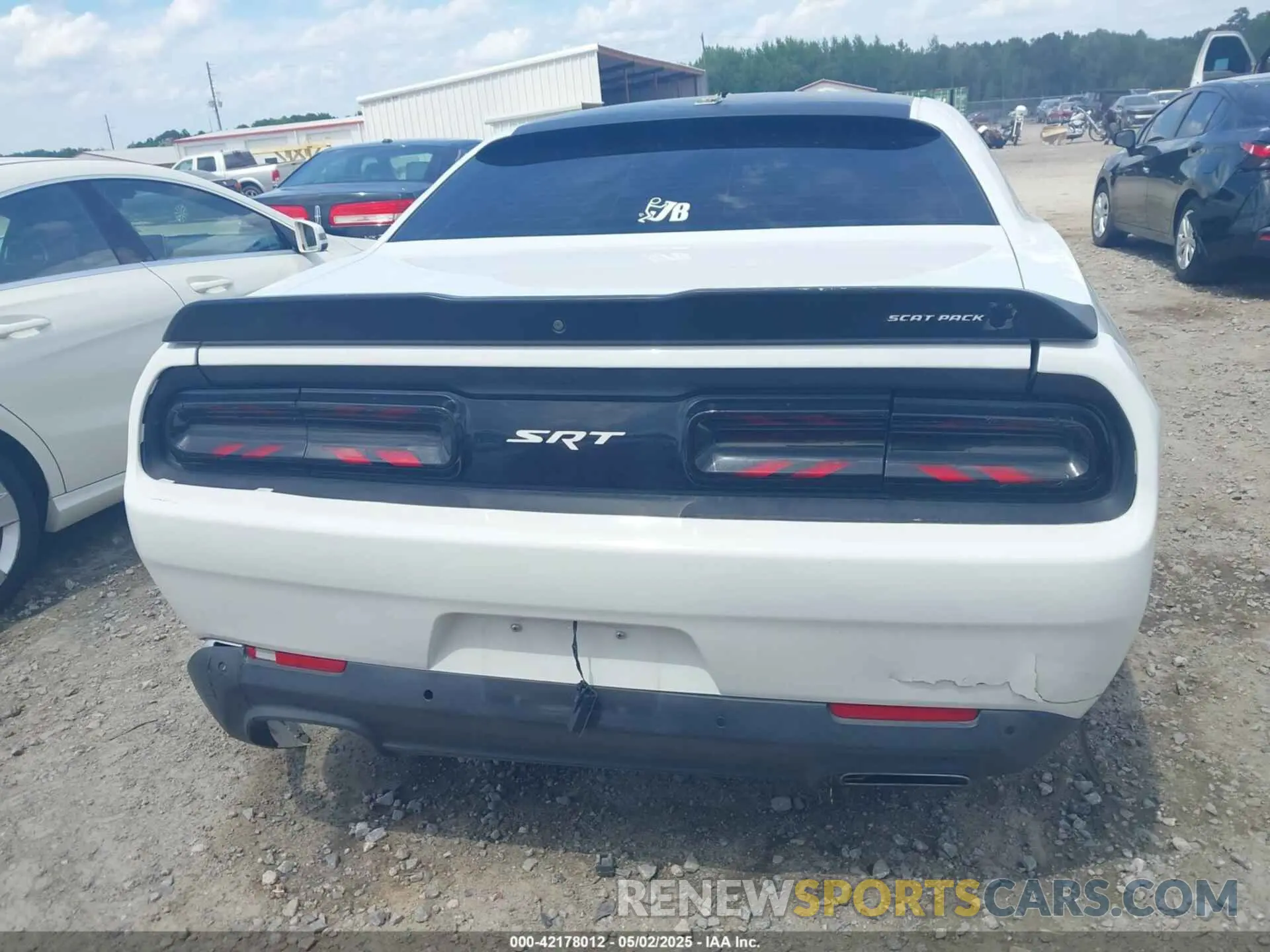 16 fotografías del automóvil dañado 2C3CDZFJ1LH117418 DODGE CHALLENGER 2020