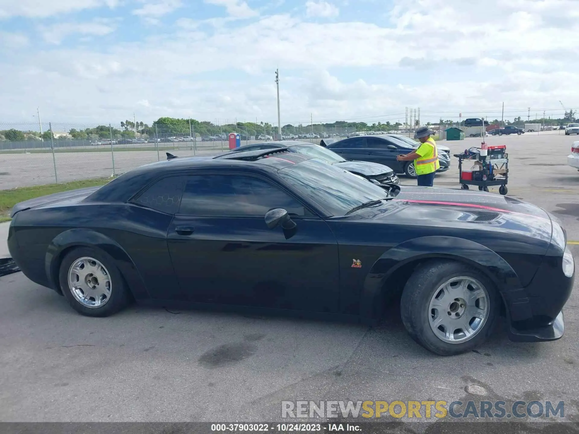 13 fotografías del automóvil dañado 2C3CDZFJ2LH203577 DODGE CHALLENGER 2020
