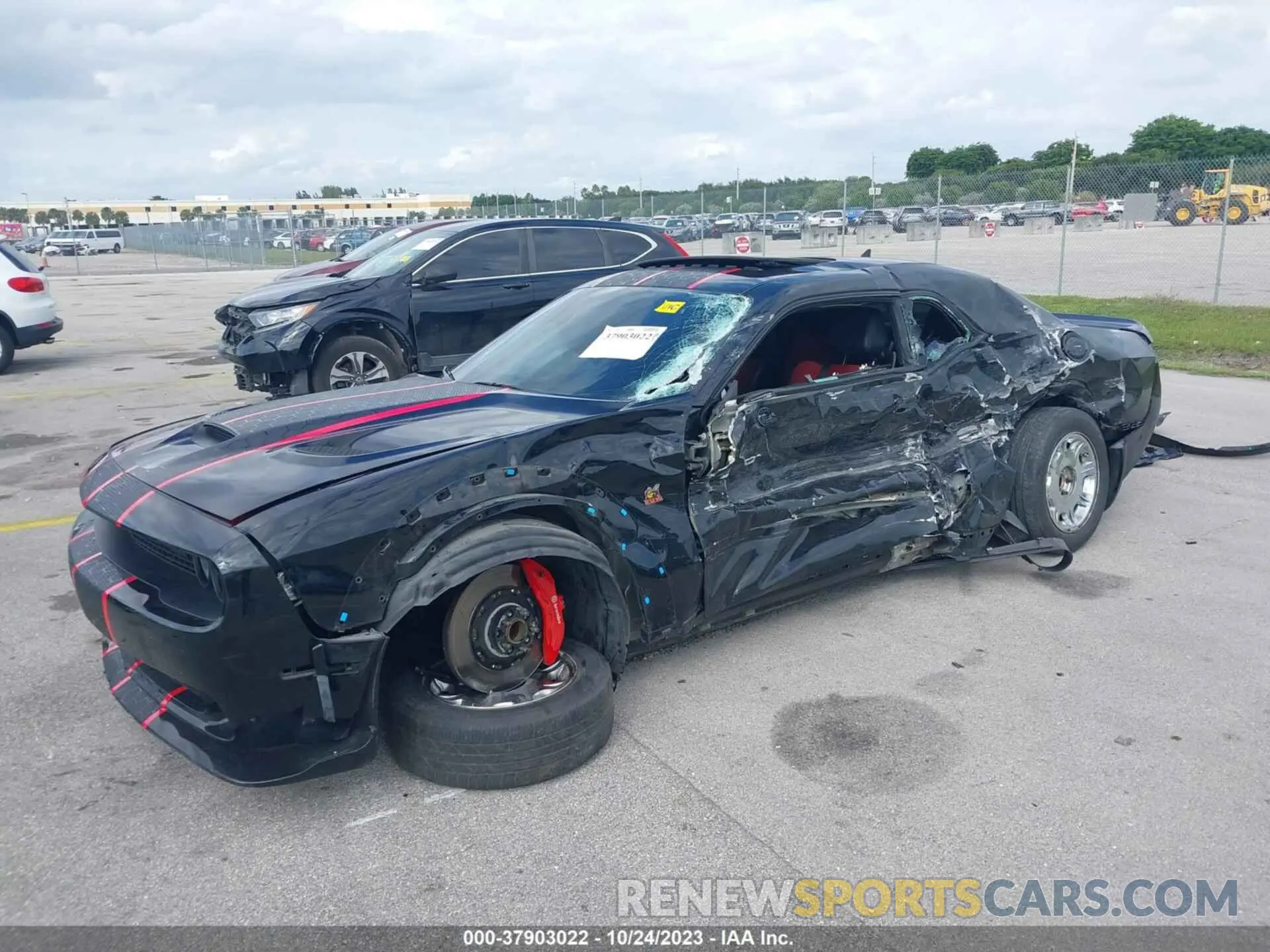 2 fotografías del automóvil dañado 2C3CDZFJ2LH203577 DODGE CHALLENGER 2020