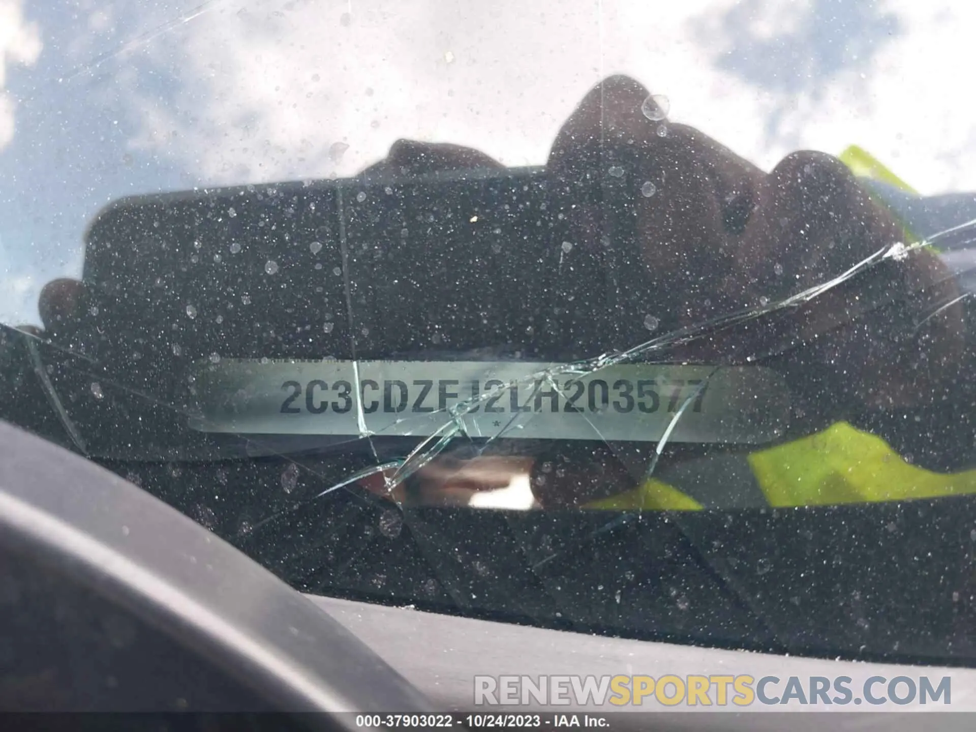 9 fotografías del automóvil dañado 2C3CDZFJ2LH203577 DODGE CHALLENGER 2020