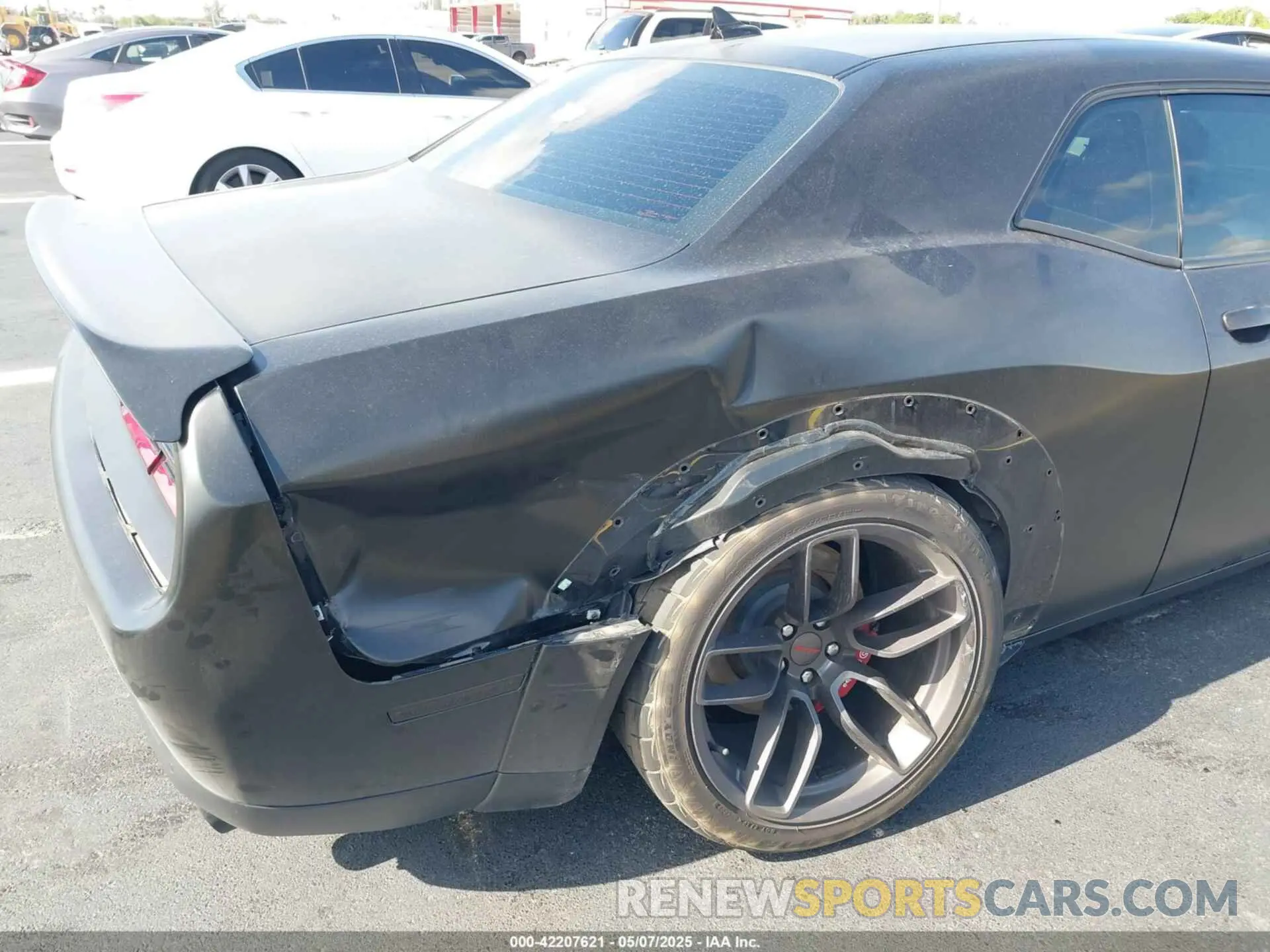 17 fotografías del automóvil dañado 2C3CDZFJ5LH103926 DODGE CHALLENGER 2020