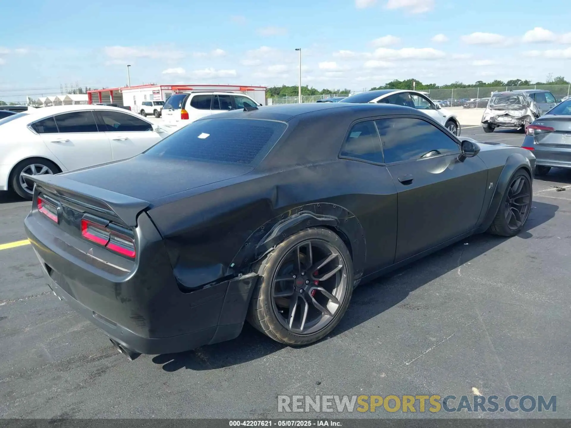 4 fotografías del automóvil dañado 2C3CDZFJ5LH103926 DODGE CHALLENGER 2020