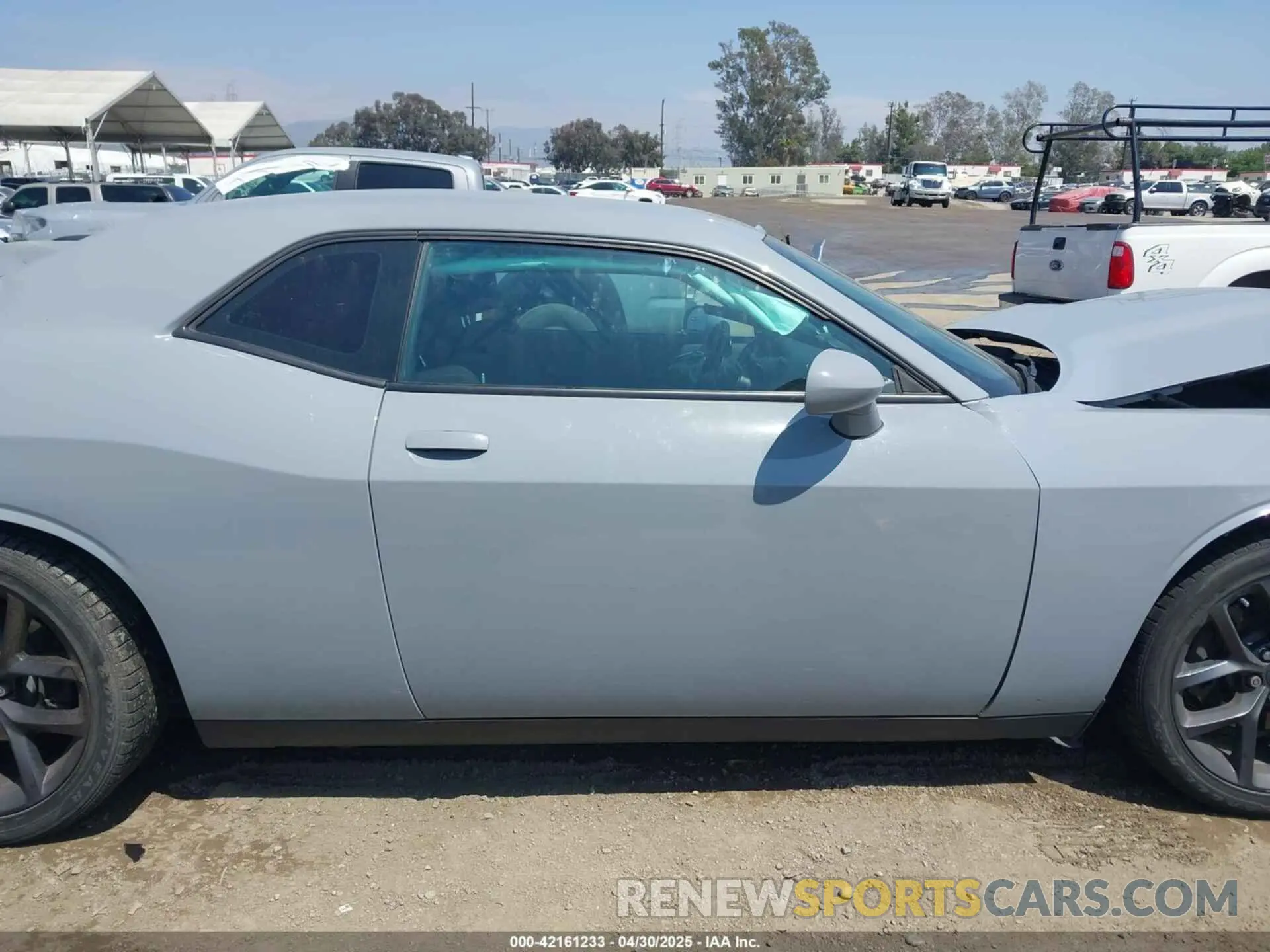 13 fotografías del automóvil dañado 2C3CDZJG4LH250475 DODGE CHALLENGER 2020