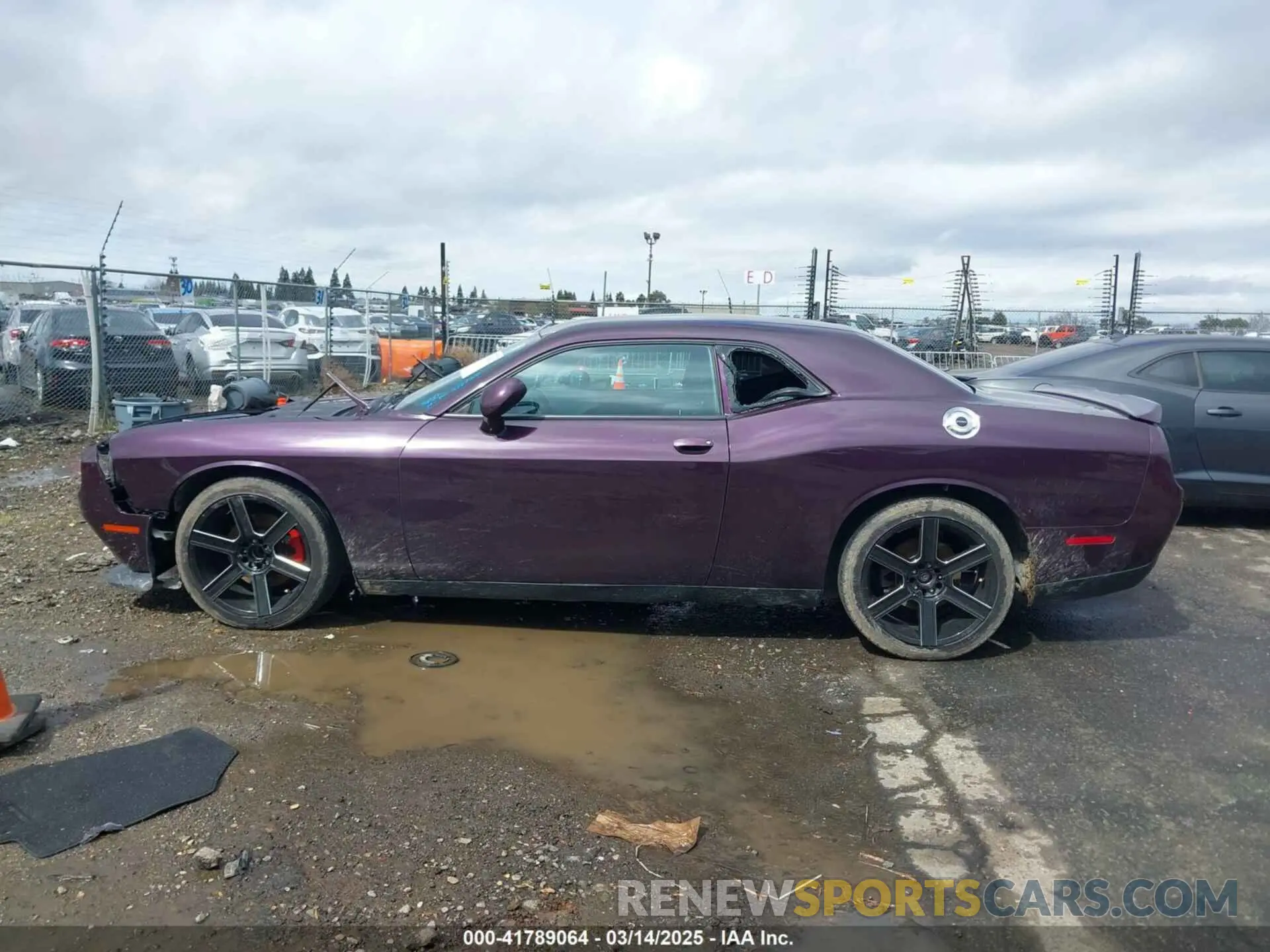 13 fotografías del automóvil dañado 2C3CDZJG5LH236715 DODGE CHALLENGER 2020