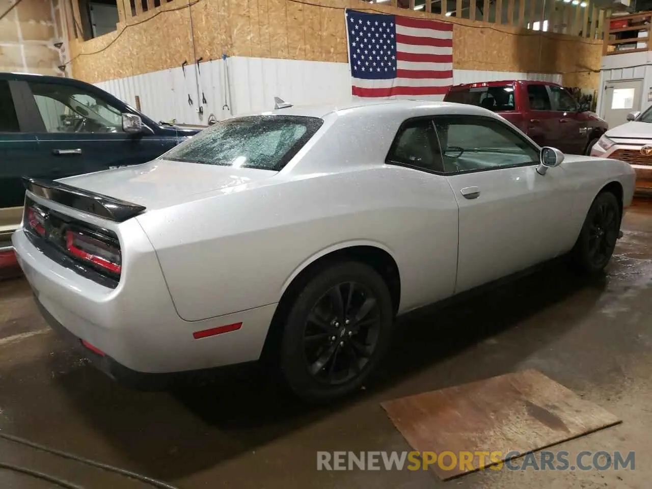 3 fotografías del automóvil dañado 2C3CDZKG0LH104556 DODGE CHALLENGER 2020