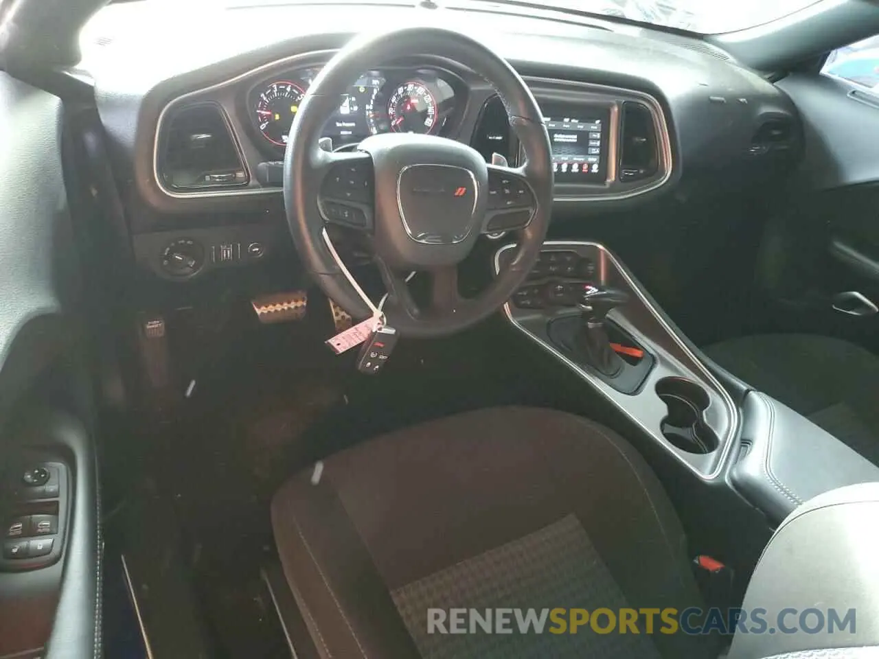 8 fotografías del automóvil dañado 2C3CDZBT0MH627400 DODGE CHALLENGER 2021