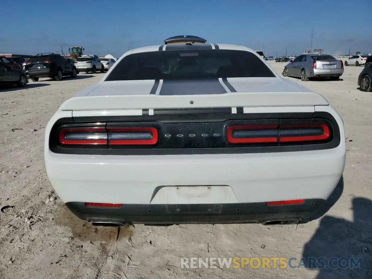 6 fotografías del automóvil dañado 2C3CDZBT1MH516774 DODGE CHALLENGER 2021