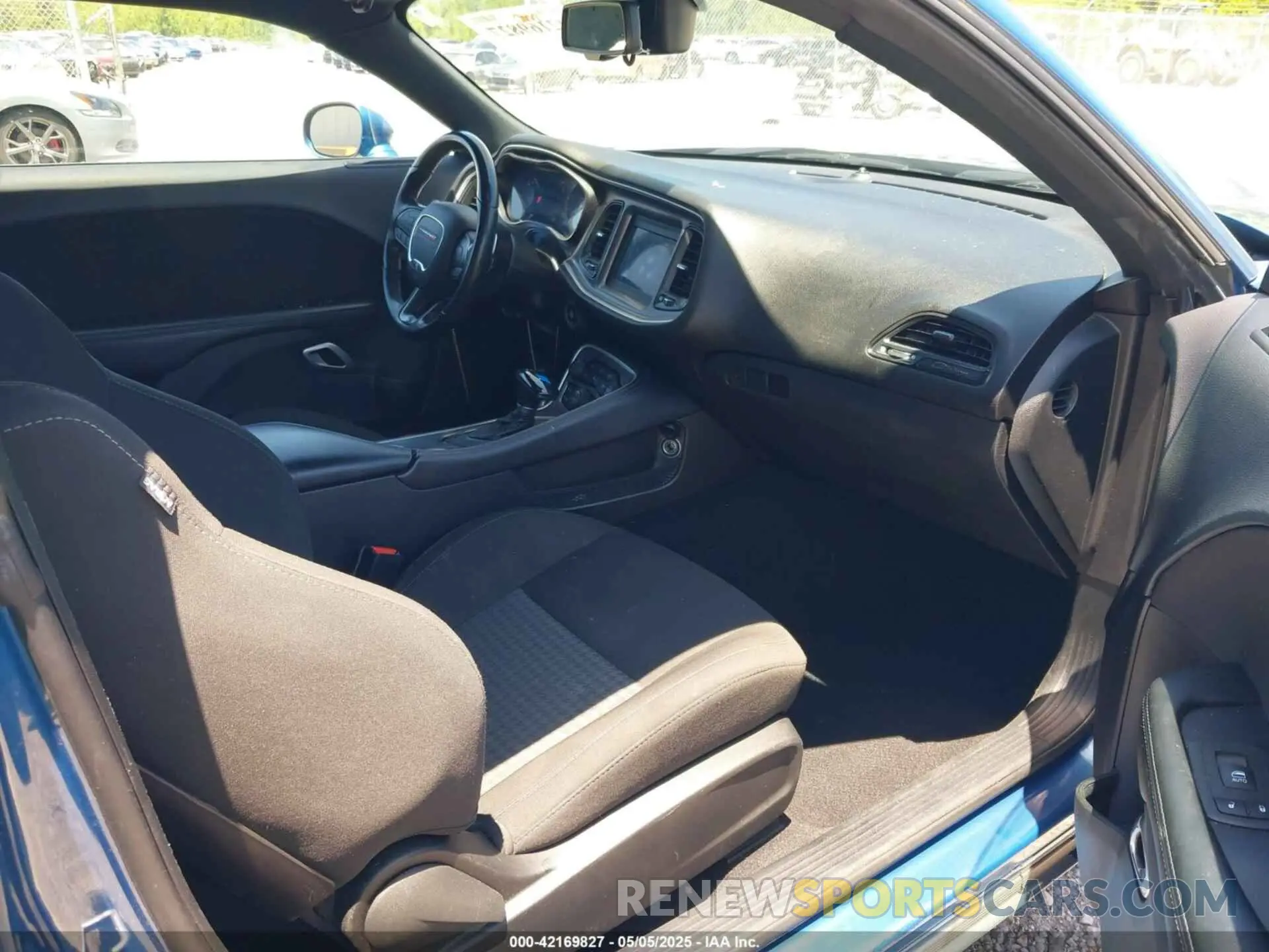 5 fotografías del automóvil dañado 2C3CDZBT3MH590732 DODGE CHALLENGER 2021