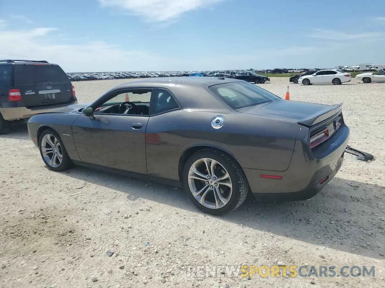 2 fotografías del automóvil dañado 2C3CDZBT4MH542379 DODGE CHALLENGER 2021
