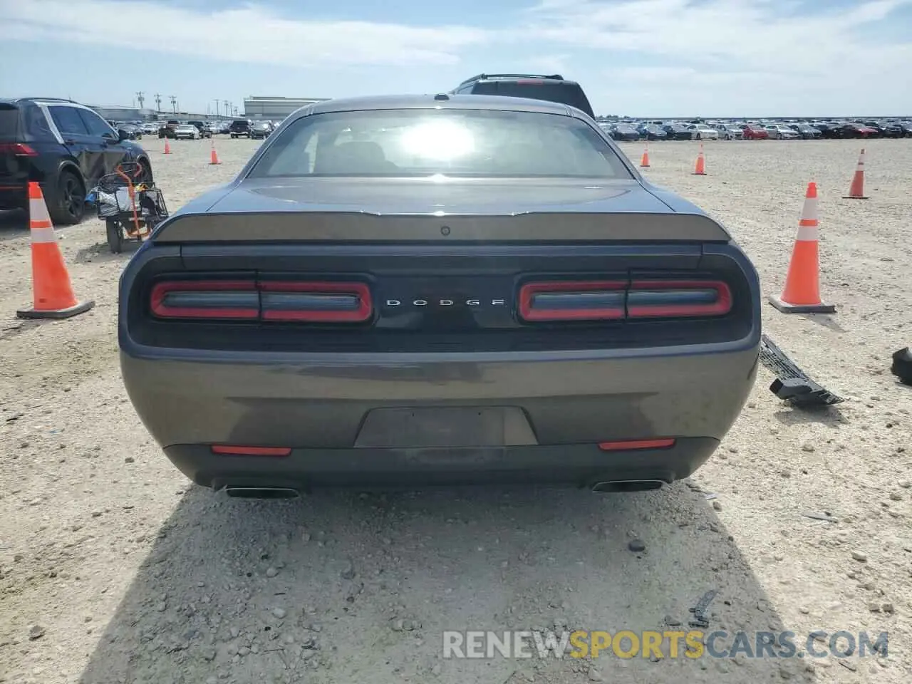 6 fotografías del automóvil dañado 2C3CDZBT4MH542379 DODGE CHALLENGER 2021