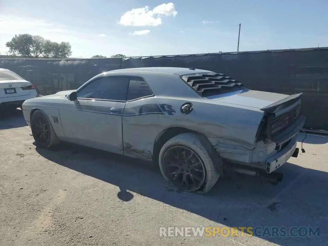 2 fotografías del automóvil dañado 2C3CDZBT7MH660345 DODGE CHALLENGER 2021