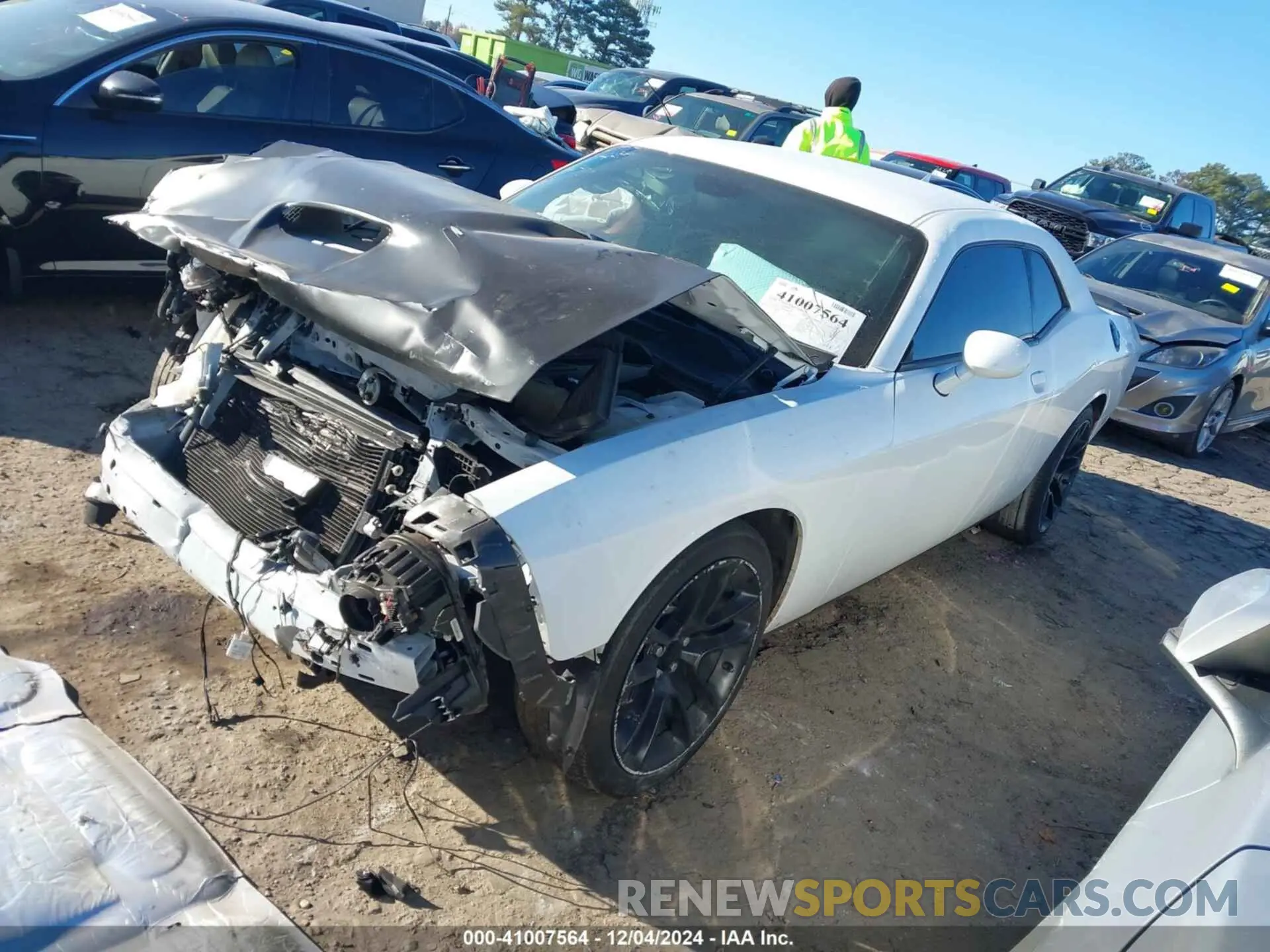 2 fotografías del automóvil dañado 2C3CDZBT9MH506400 DODGE CHALLENGER 2021