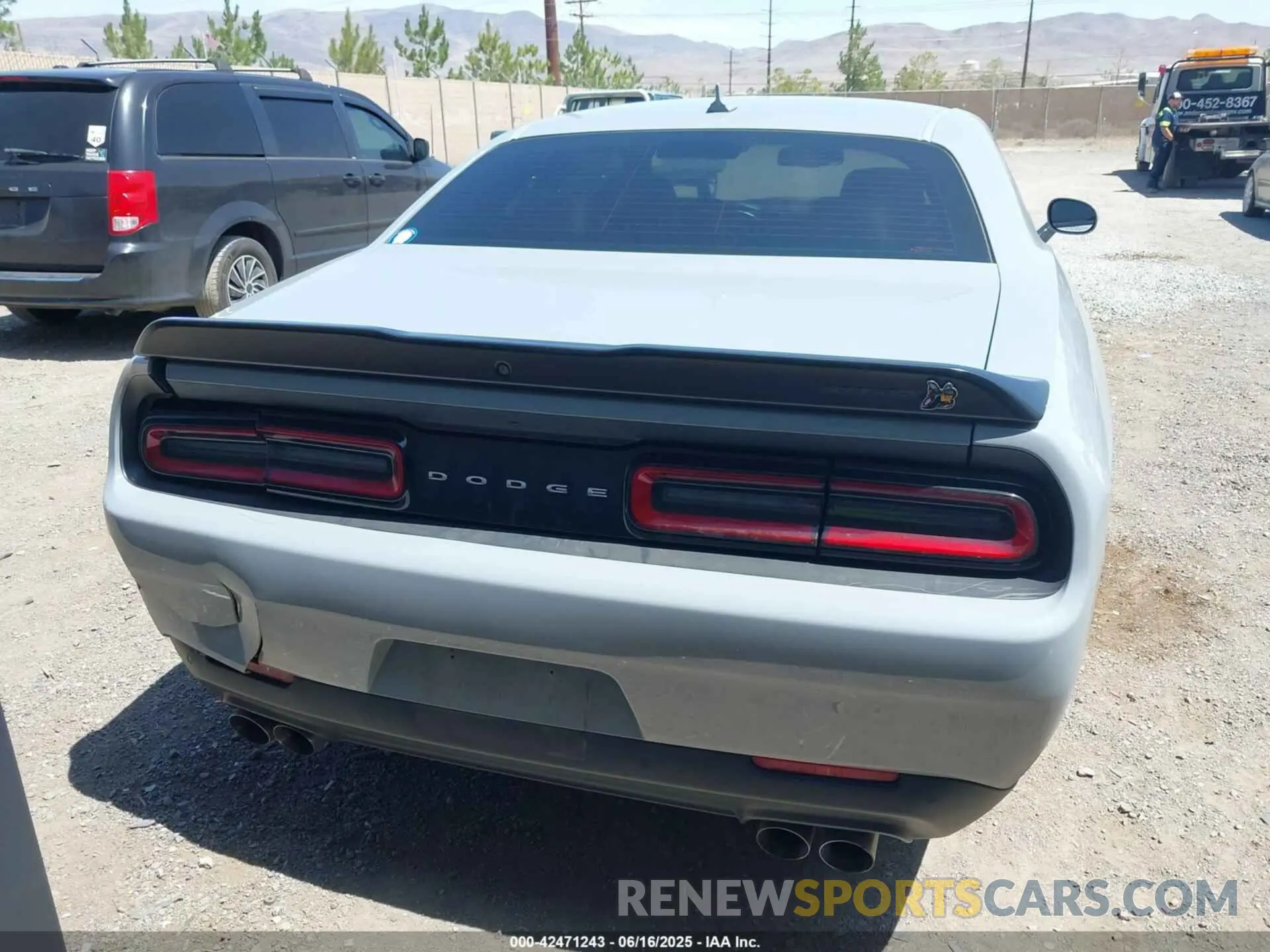 16 fotografías del automóvil dañado 2C3CDZFJ0MH627616 DODGE CHALLENGER 2021