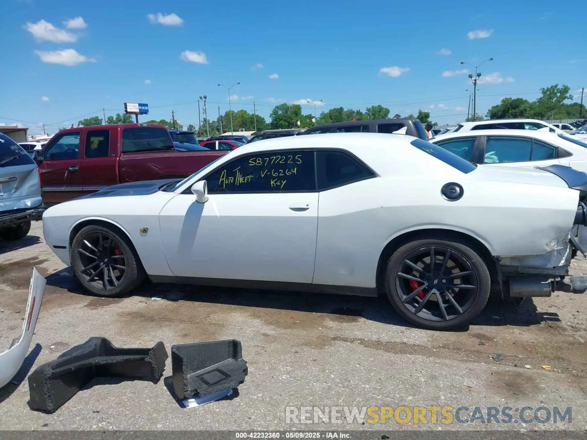 15 fotografías del automóvil dañado 2C3CDZFJ4MH506264 DODGE CHALLENGER 2021