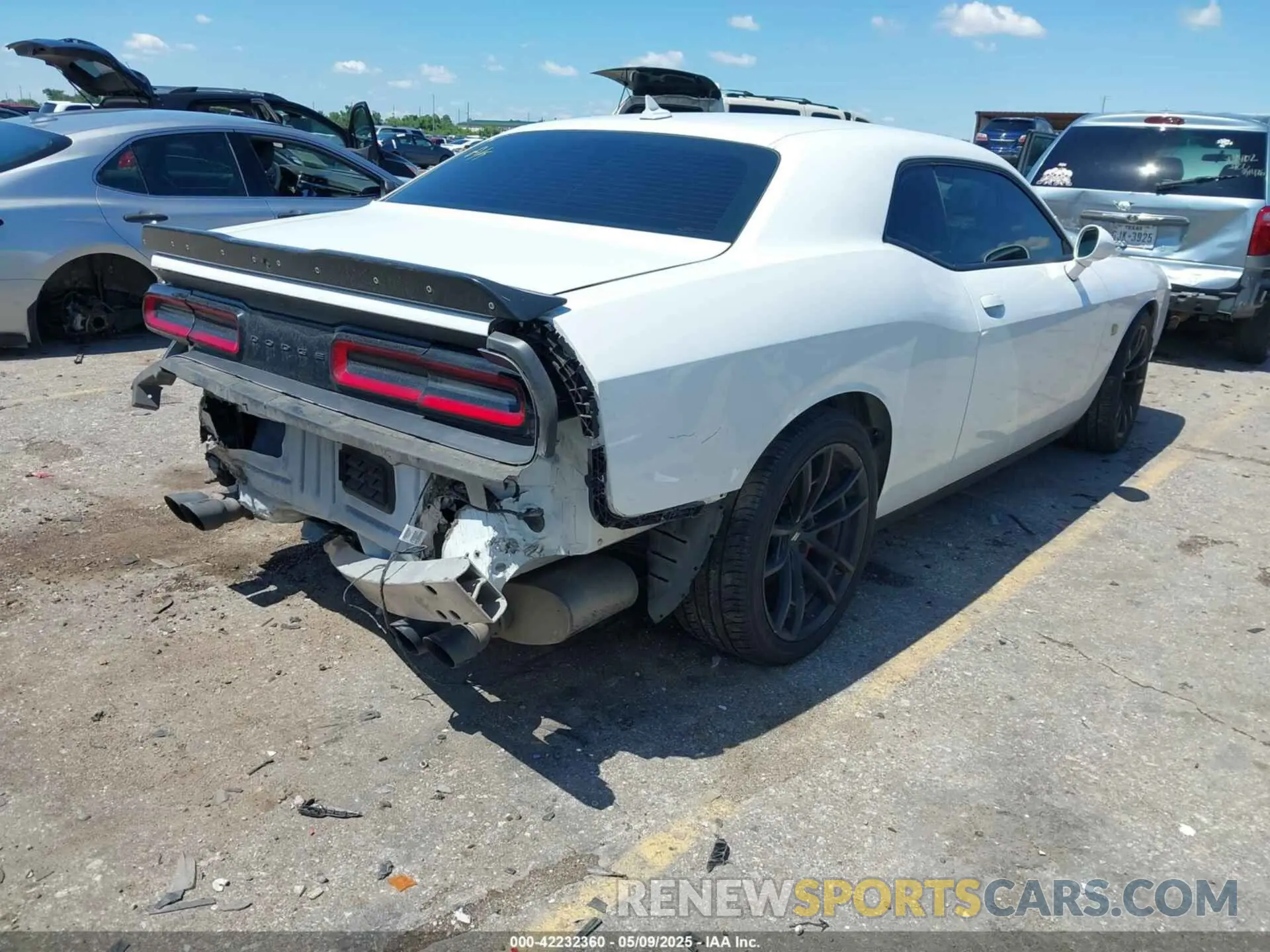 4 fotografías del automóvil dañado 2C3CDZFJ4MH506264 DODGE CHALLENGER 2021